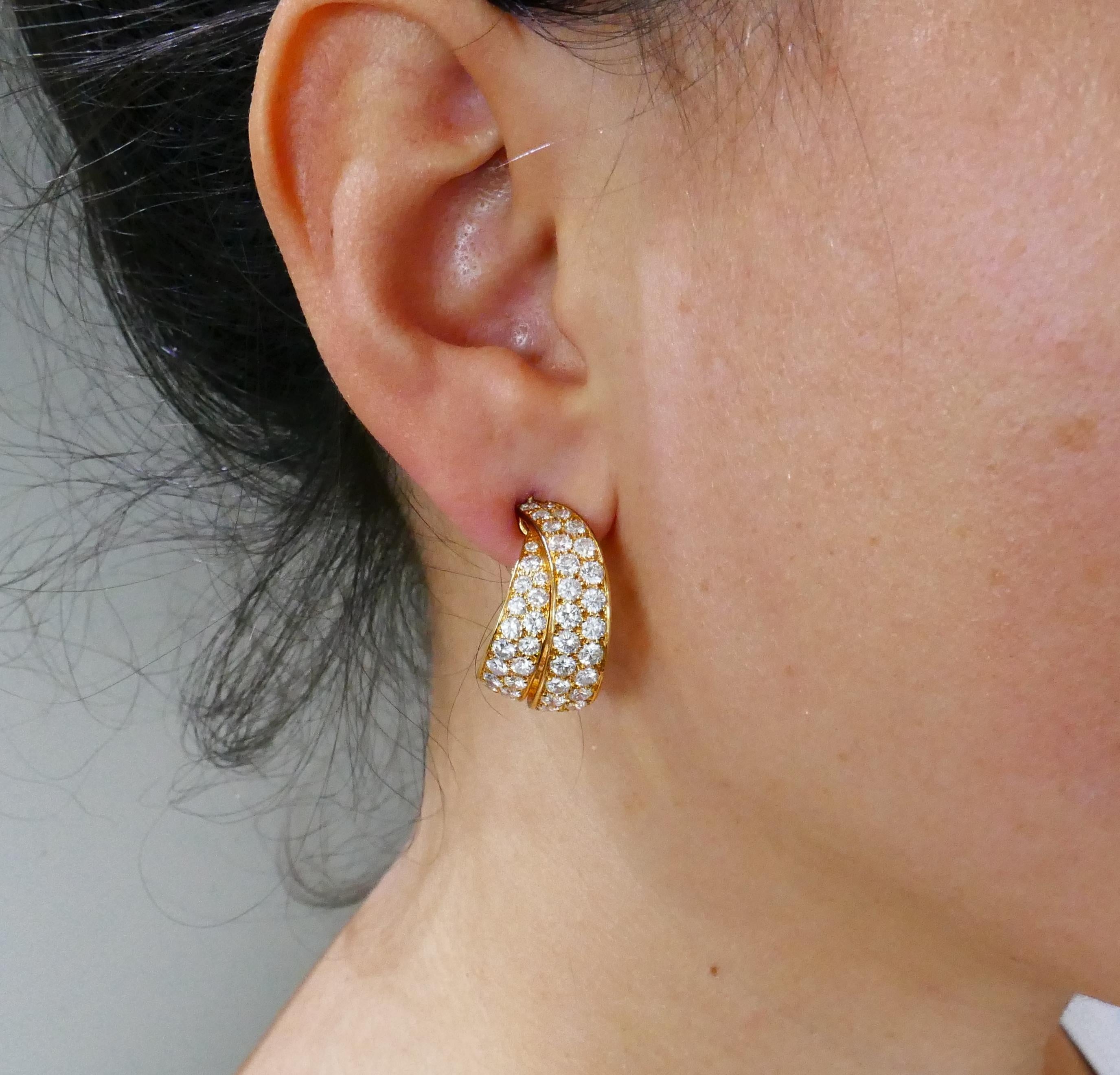 Van Cleef & Arpels Diamond Gold Hoop Earrings Vintage, 1970s 2