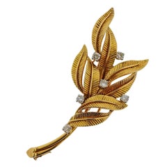 Van Cleef & Arpels Diamond Gold Leaf Brooch Pin