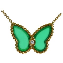 Van Cleef & Arpels Diamant Calcédoine verte Pendentif papillon en or 18 carats Ne