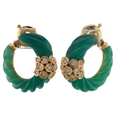 Van Cleef & Arpels Boucles d'oreilles or jaune 18k Chrysoprase verte diamantée