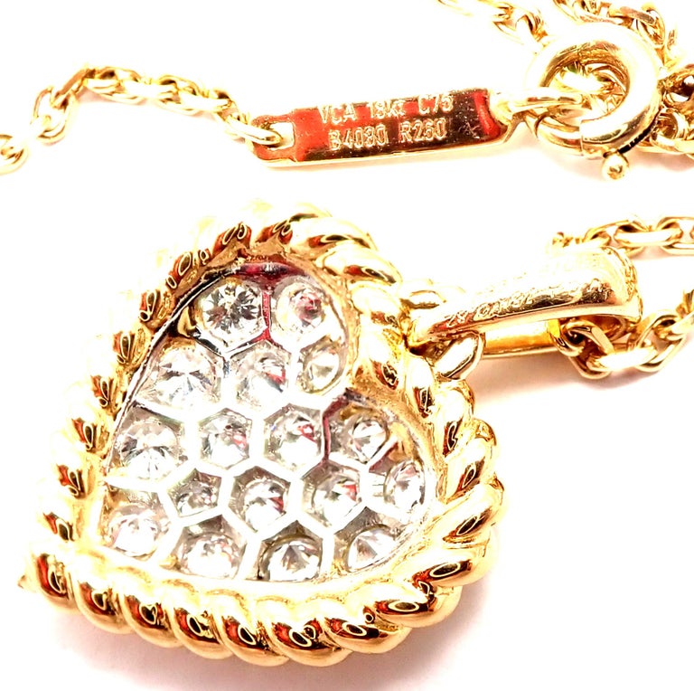 Van Cleef and Arpels Diamond Heart Yellow Gold Pendant Necklace at 1stDibs