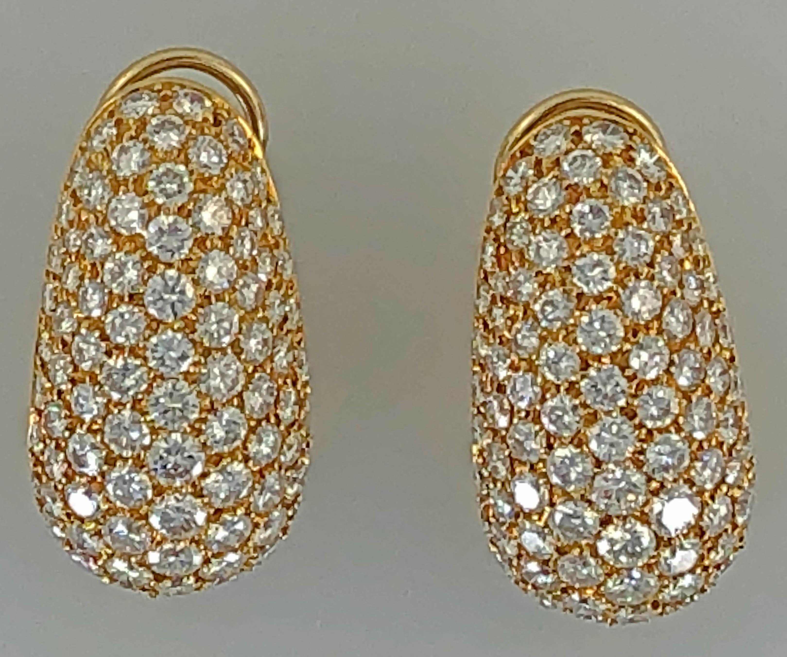 Van Cleef & Arpels Diamond Huggie Earrings In Good Condition For Sale In New York, NY