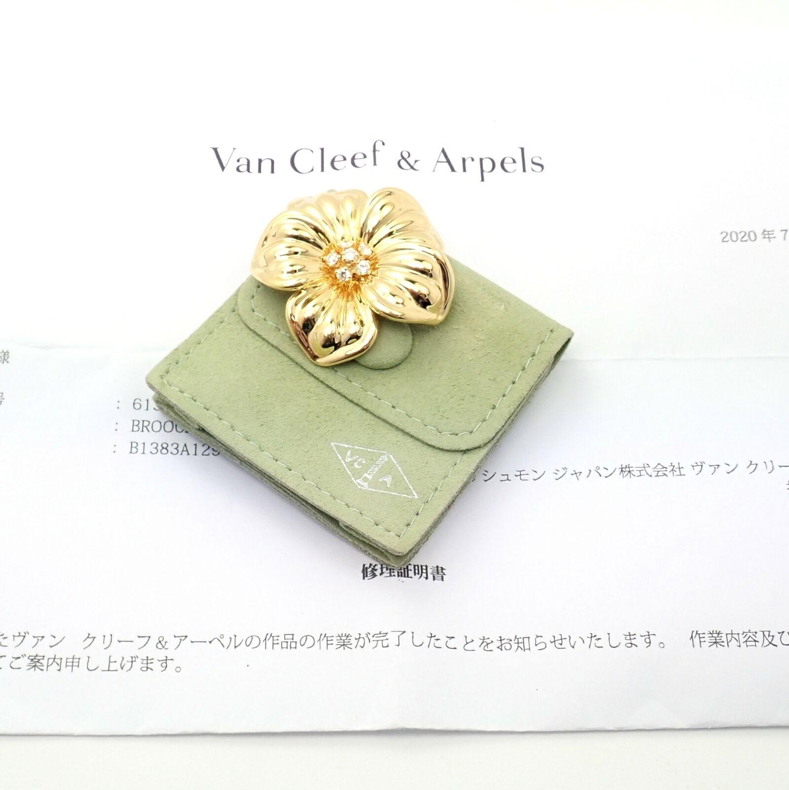 Van Van Cleef & Arpels: Gelbgold Ansteckbrosche mit Diamant-L Magnolie-Blume (Brillantschliff) im Angebot
