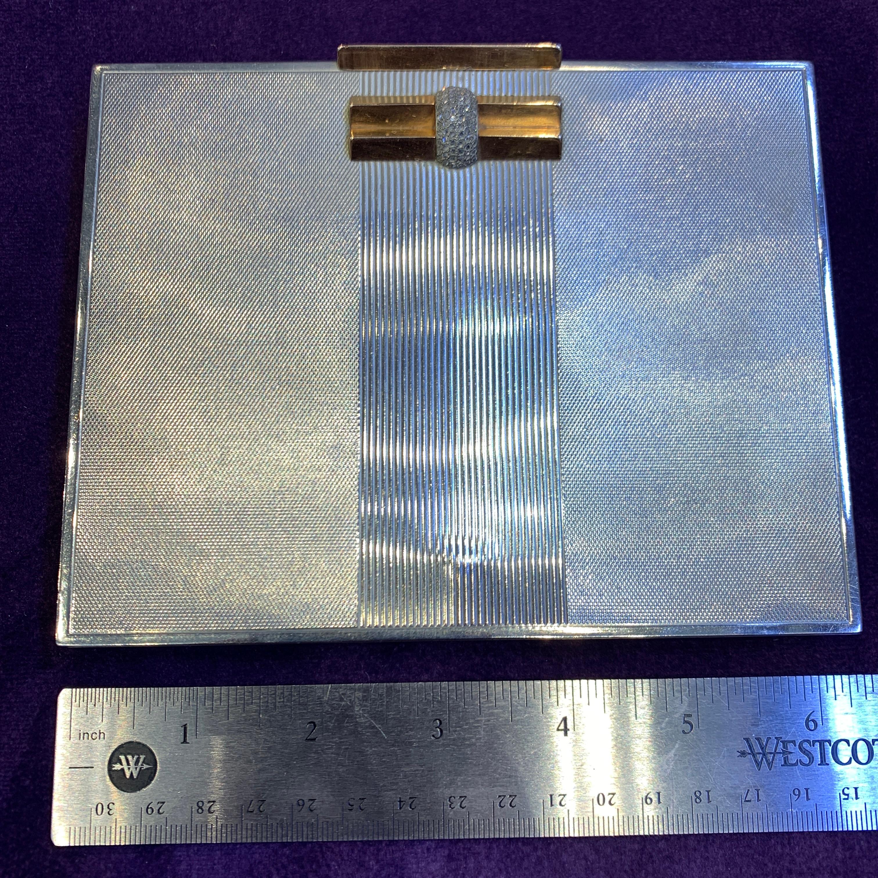 Miniaudiere de diamantes Van Cleef & Arpels en venta 4