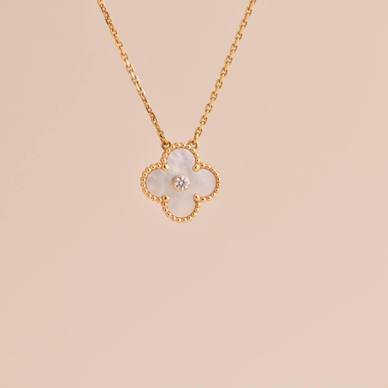 Van Cleef & Arpels Diamant-Perlmutt-Halskette Alhambra in limitierter Auflage 2