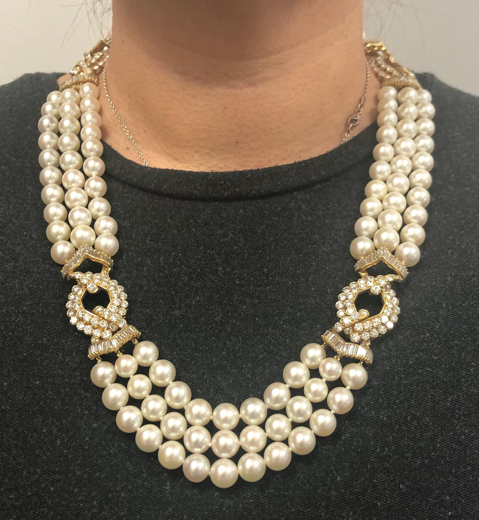 VAN CLEEF & ARPELS Diamond, Multi-Strand Pearl Necklace.

An 18k yellow gold necklace, set with diamonds and multi-strand of pearls
Diamond weight approx. 30 carats total and pearls measures approx. 8.9 mm. Necklace measures approx. 22″ in