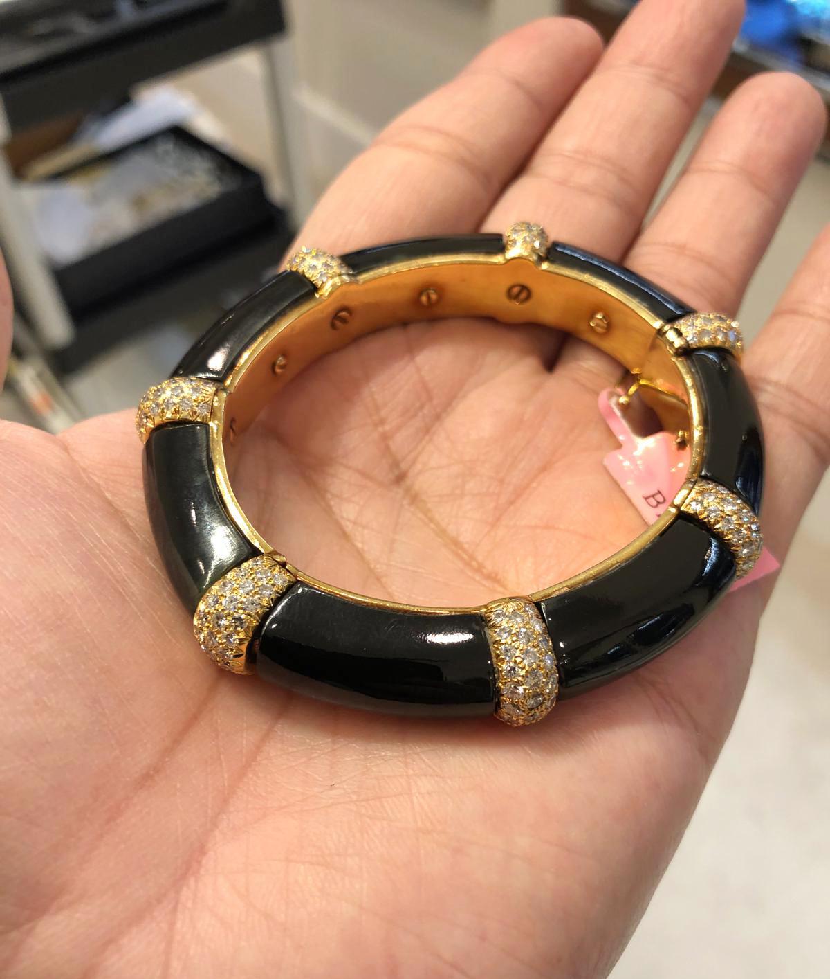 van cleef and arpels black onyx bracelet