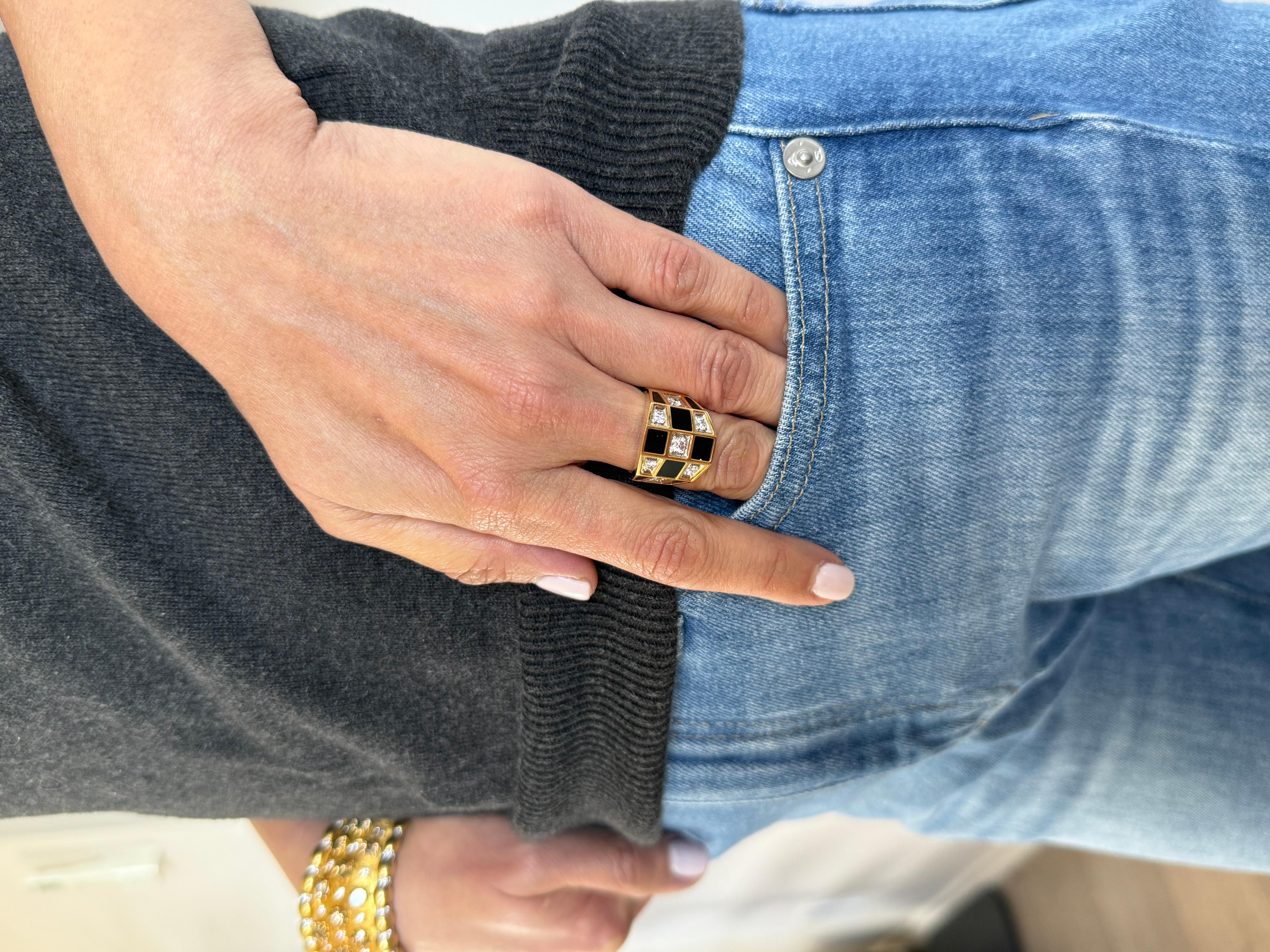 Van Cleef & Arpels Diamant-Onyx-Ring mit Schachbrettmuster aus Frankreich 8