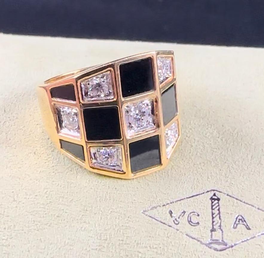 Van Cleef & Arpels Diamond Onyx Checkerboard ring made in France For Sale 1