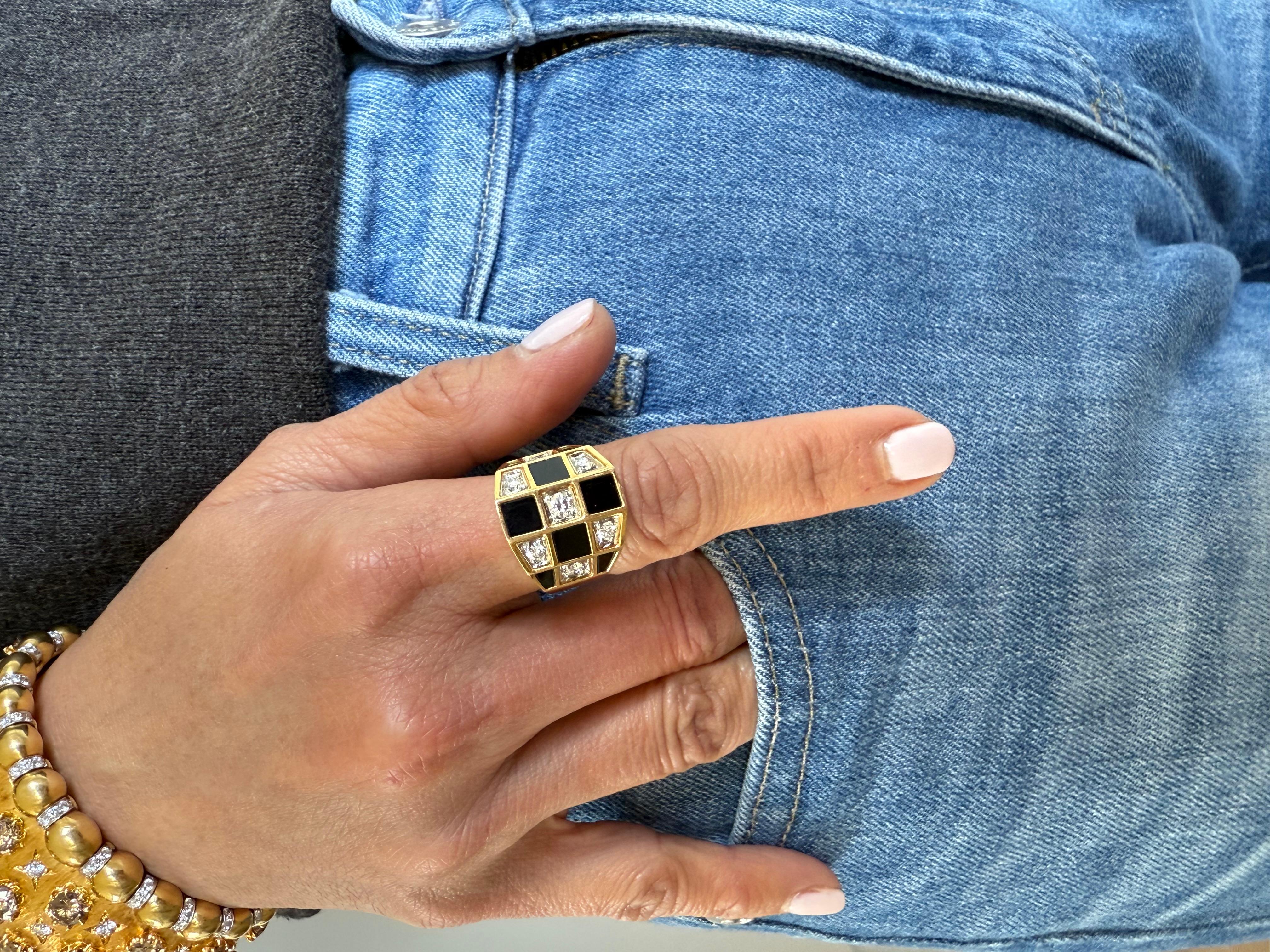 Van Cleef & Arpels Diamant-Onyx-Ring mit Schachbrettmuster aus Frankreich 3