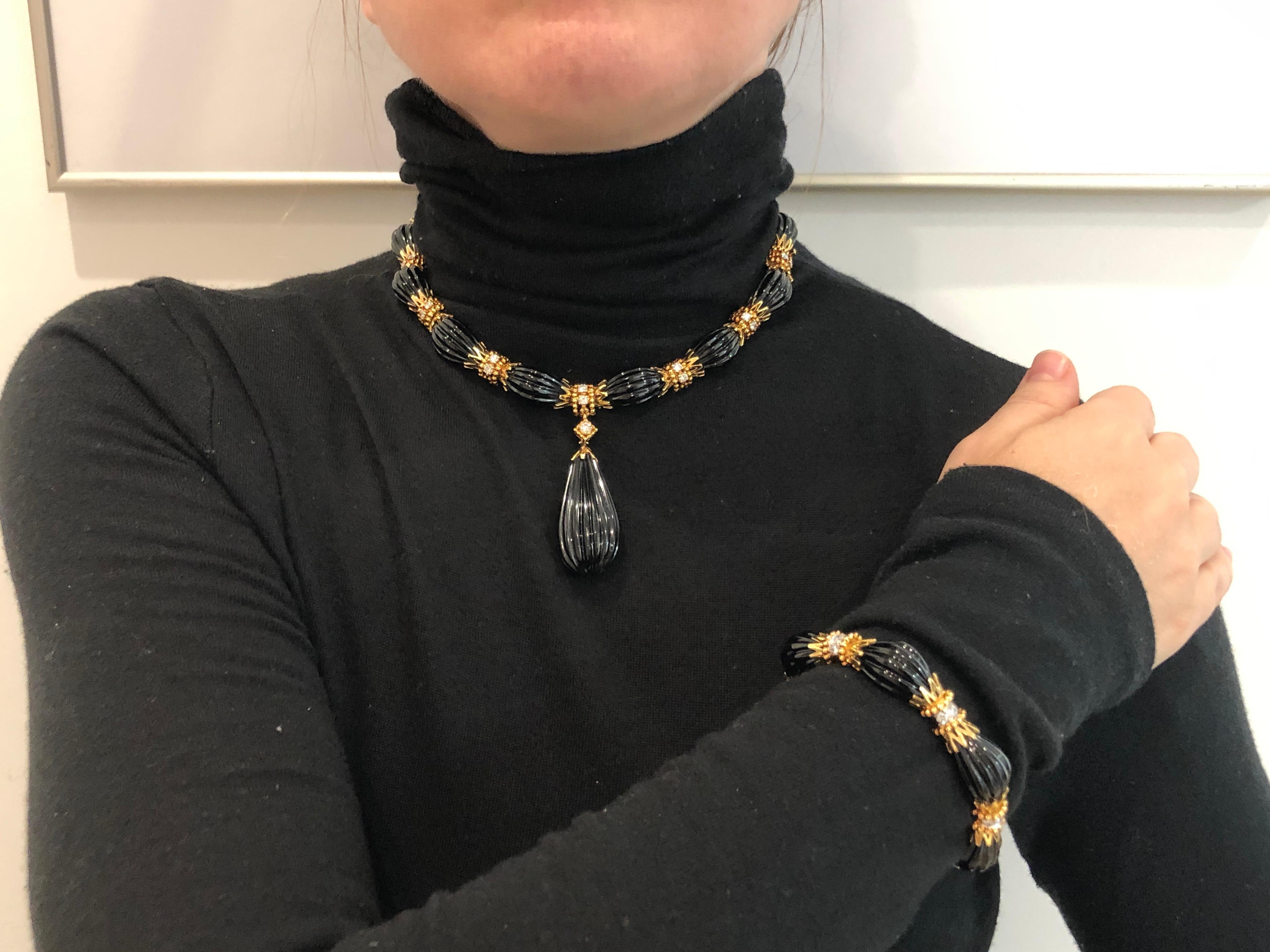 Van Cleef & Arpels Diamond Carved Onyx Yellow Gold Convertible Suite 5