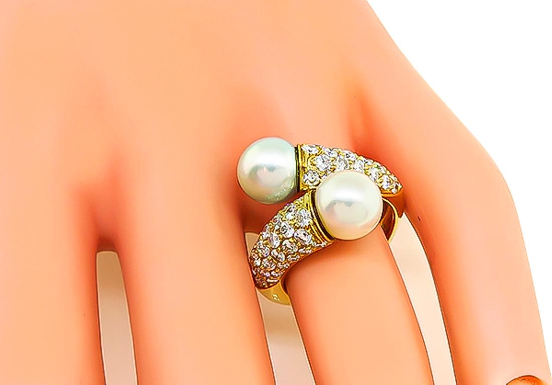 Round Cut Van Cleef & Arpels Diamond Pearl Ring