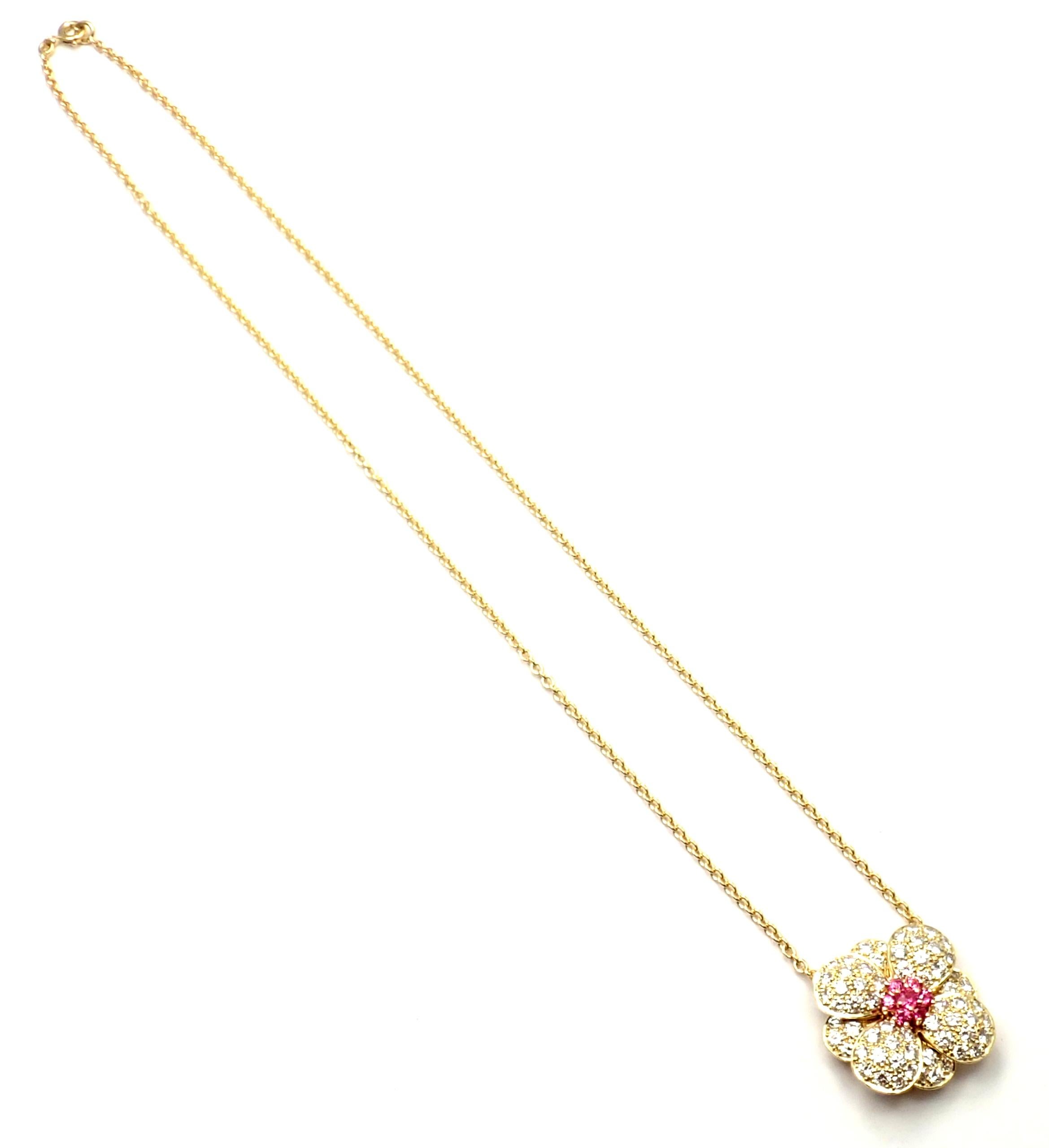 Van Cleef & Arpels Diamond Pink Sapphire Flower Yellow Gold Pendant Necklace For Sale 1