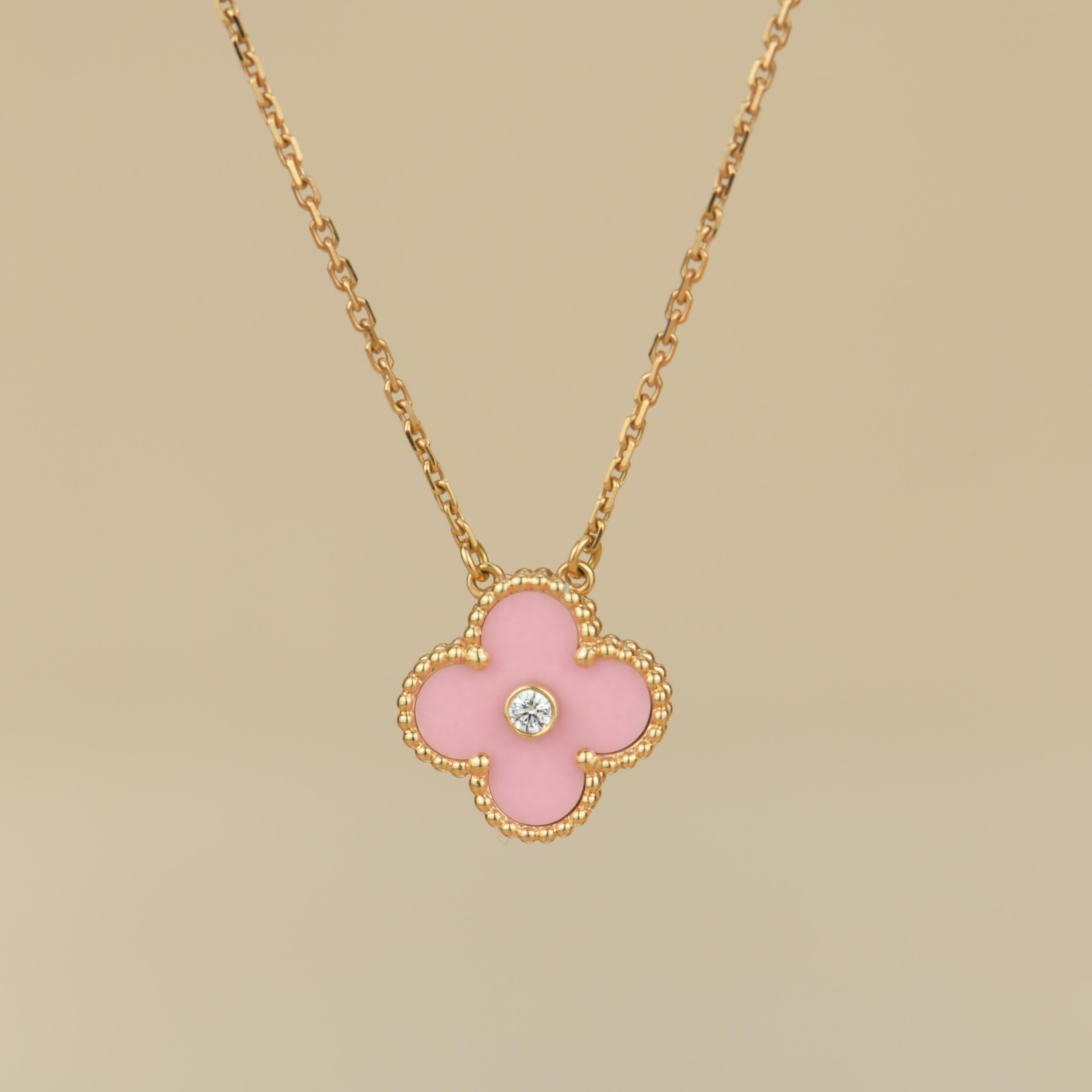 18K Rose Gold Limited Edition Alhambra Diamond And Pink Porcelain Necklace was released in 2015 Christmas as the holiday pendant. VCA doesn't create this version anymore, a truly collective piece!

Dandelion Antiques Code	AT-0849
Brand	             