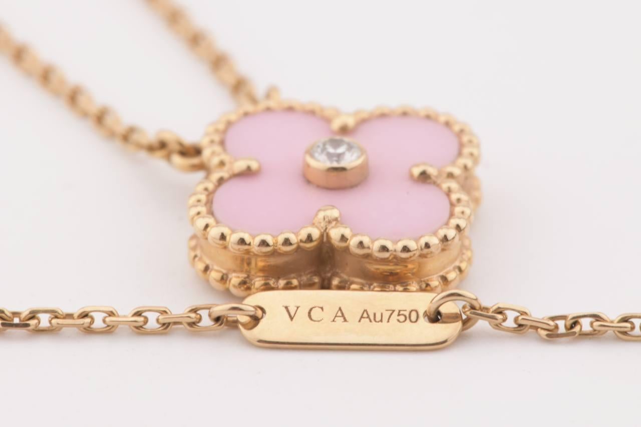 18k Rose Gold Limited Edition Alhambra Diamond And Pink Porcelain Necklace was released in 2015 Christmas as the holiday pendant. VCA doesn't create this version anymore, truly collective piece!

Dandelion Antiques Code:  AT-0978
Brand:  Van Cleef &