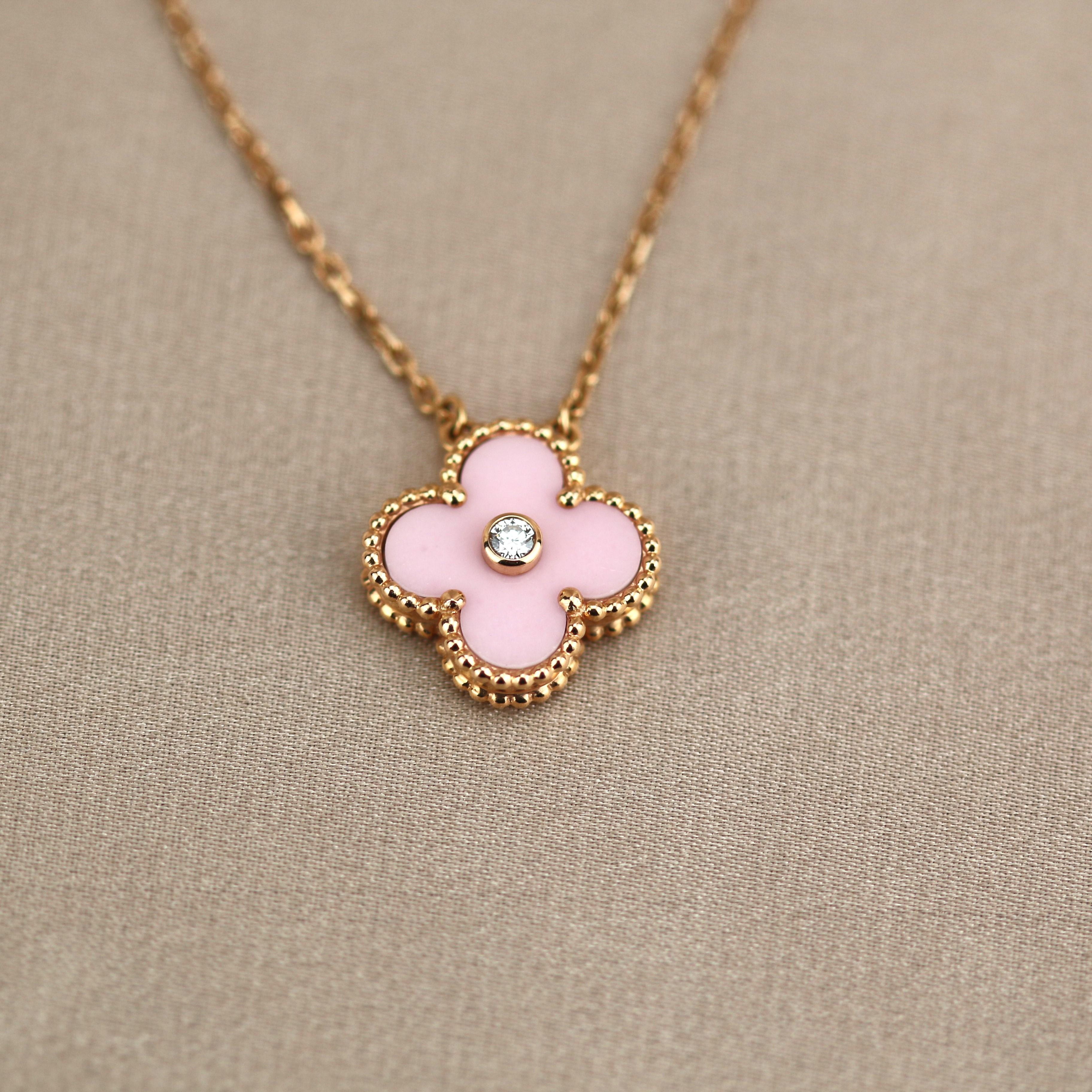 18k Rose Gold Limited Edition Alhambra Diamond And Pink Porcelain Necklace was released in 2015 Christmas as the holiday pendant. VCA doesn't create this version anymore, truly collective piece!

Dandelion Antiques Code:  AT-1193
Brand:  Van Cleef &
