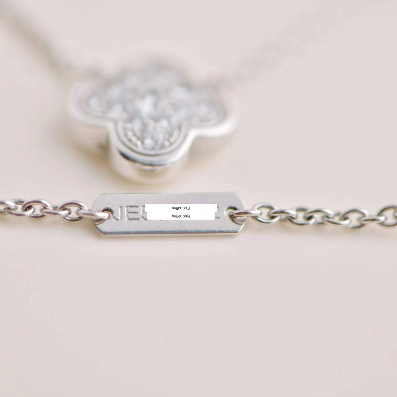Van Cleef & Arpels Diamant-Halskette mit reinem Anhänger im Angebot 1