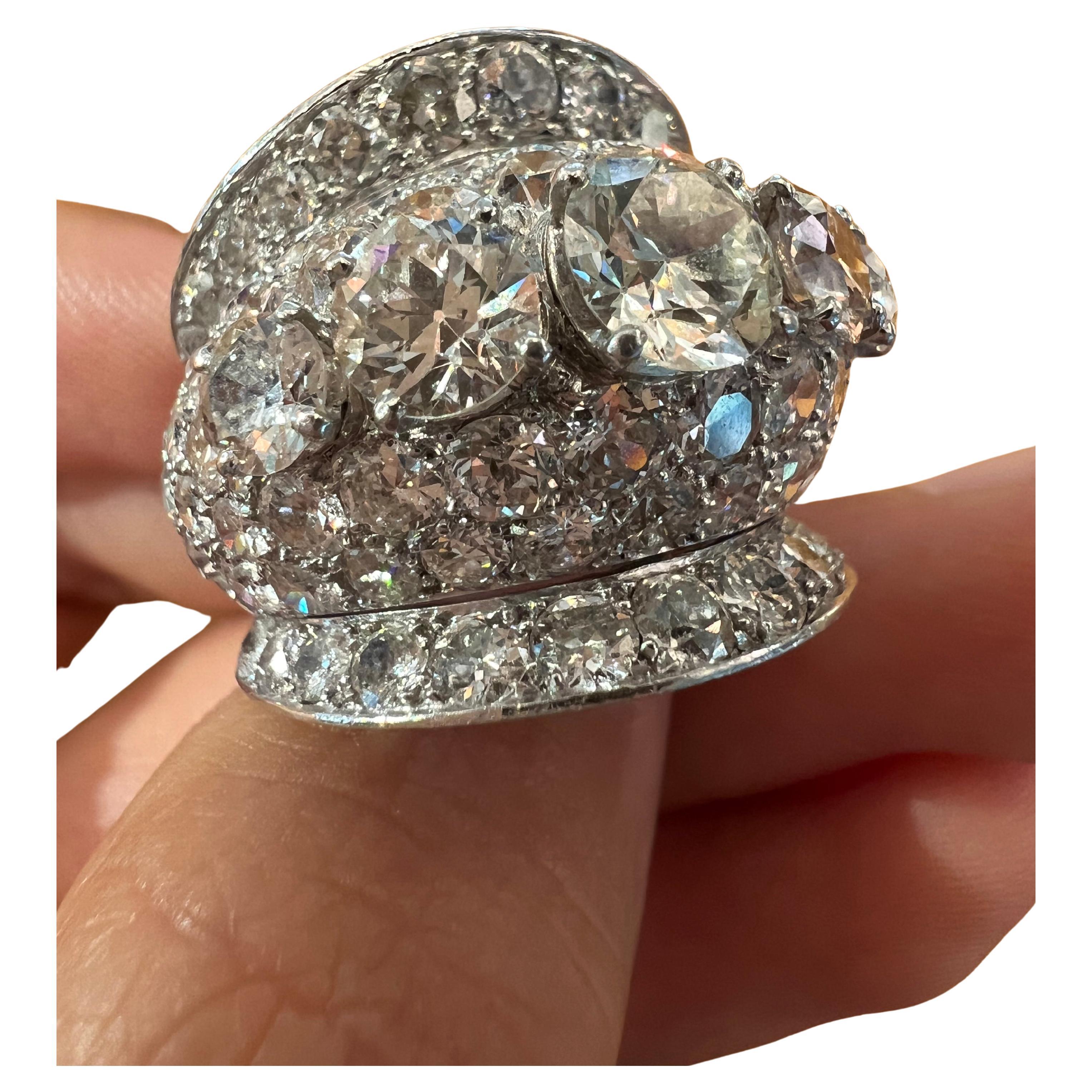Van Cleef 
Arpels Diamond Ring in Platinum, 1960s–1970s For Sale