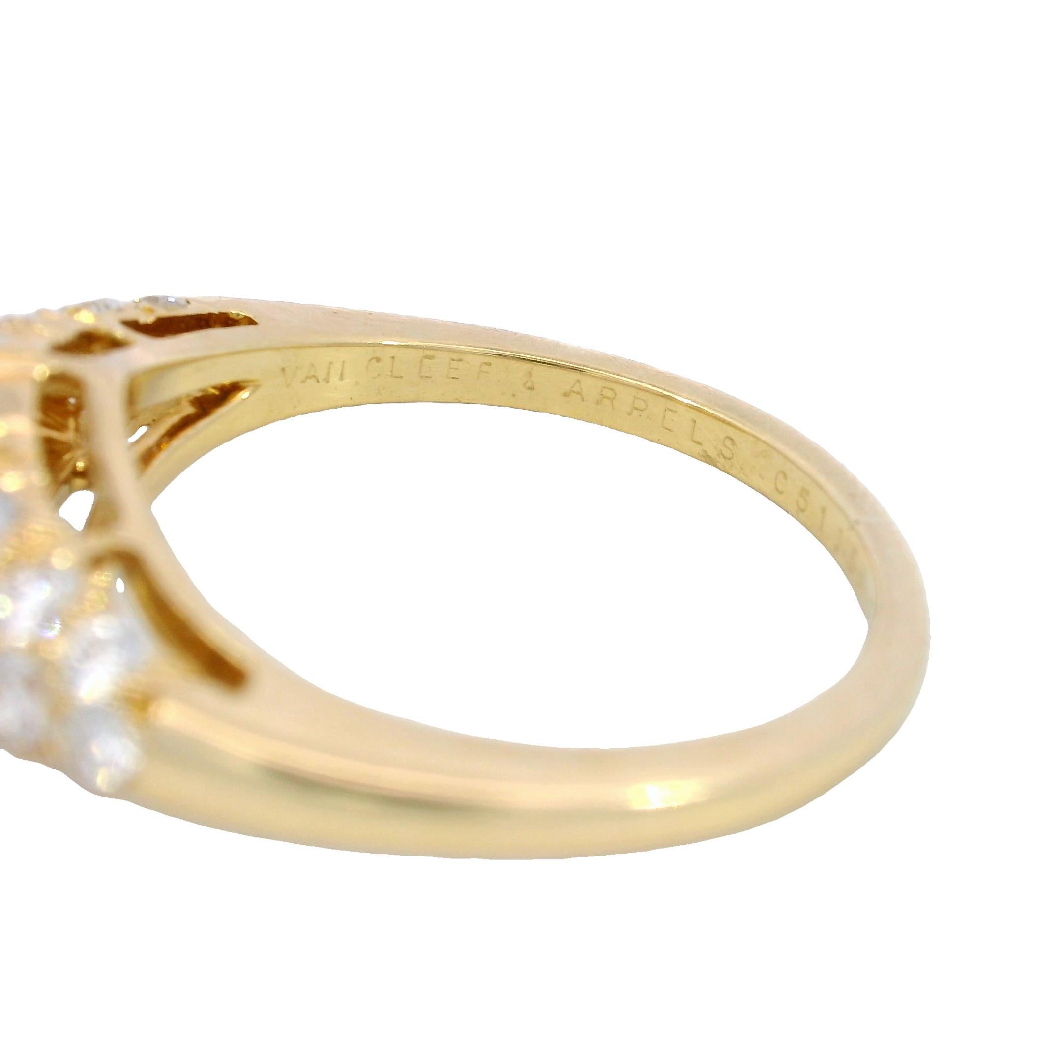 Van Cleef & Arpels Diamond Ring Three Piece Set 18K Yellow Gold Size 5.5 im Angebot 3