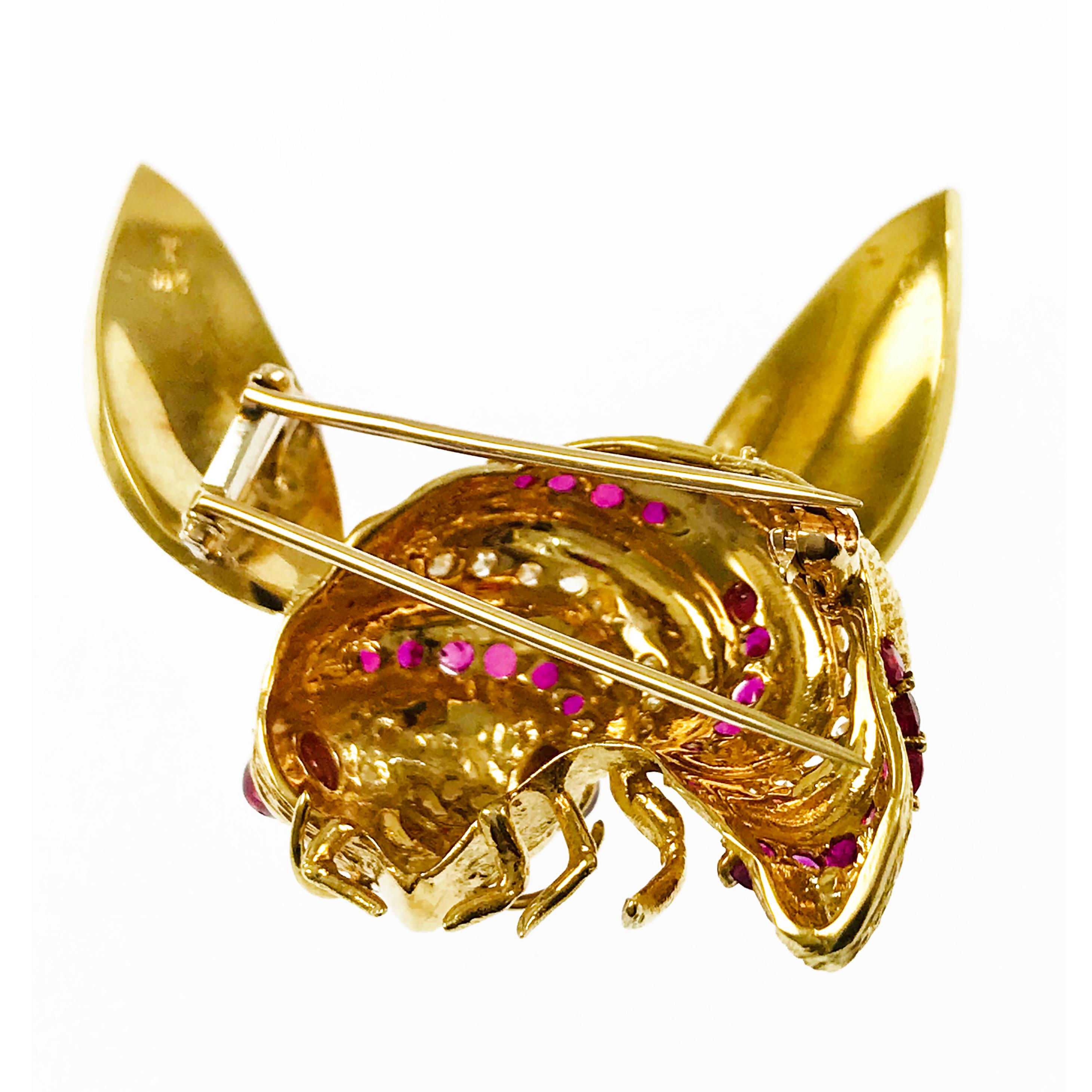 18k Yellow Gold Van Cleef & Arpels Diamond Ruby Bee Brooch. A stunning piece of jewelry that would make a wonderful addition to any fine jewelry collection. There is meticulous detail in the body and in the gorgeous outspread wings. Stamped on the