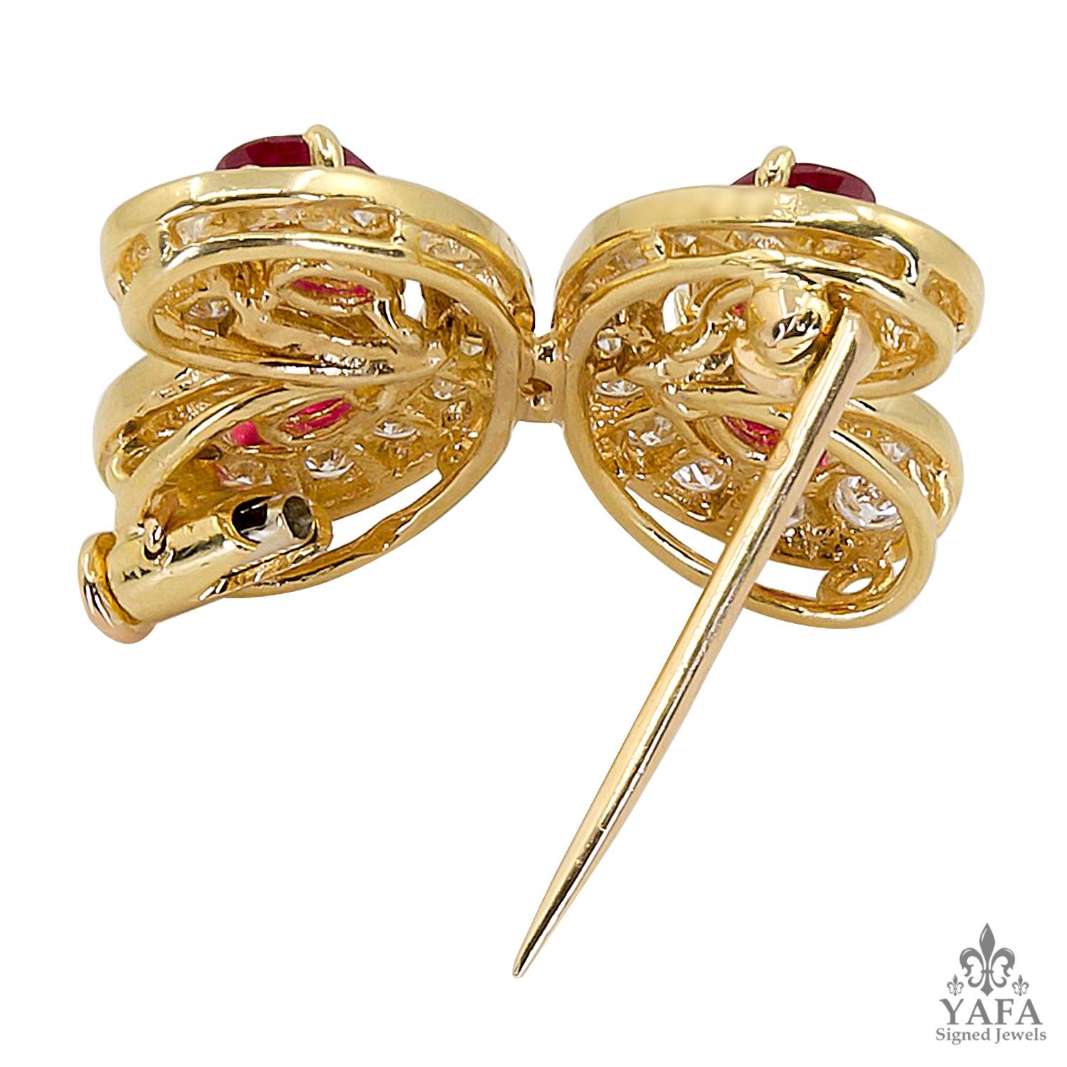 VAN CLEEF & ARPELS Broche mariposa diamante rubí Corte brillante en venta