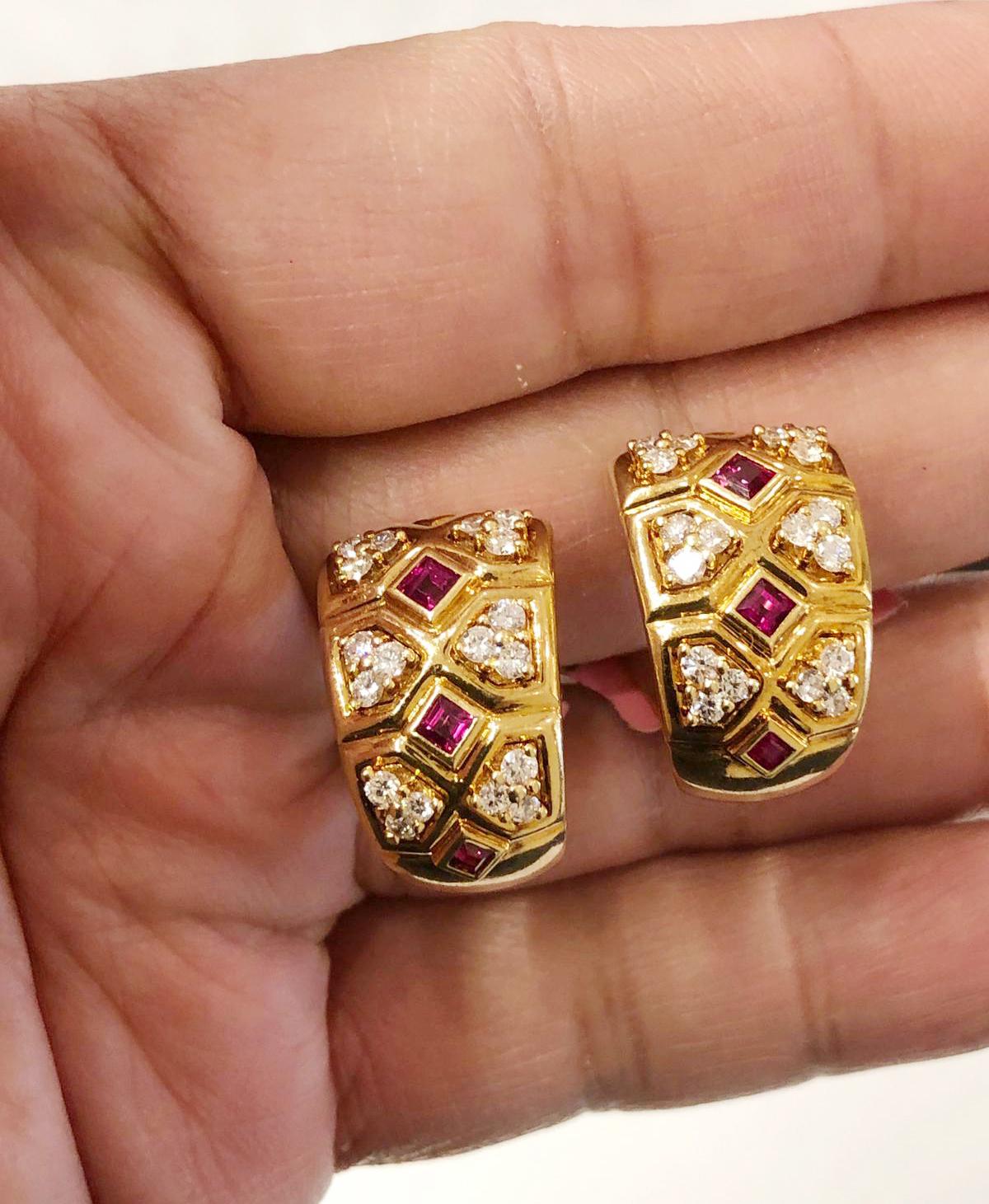 Vintage 18k yellow gold diamond and ruby hoop ear clips signed by Van Cleef & Arpels.
dimensions approximately 1