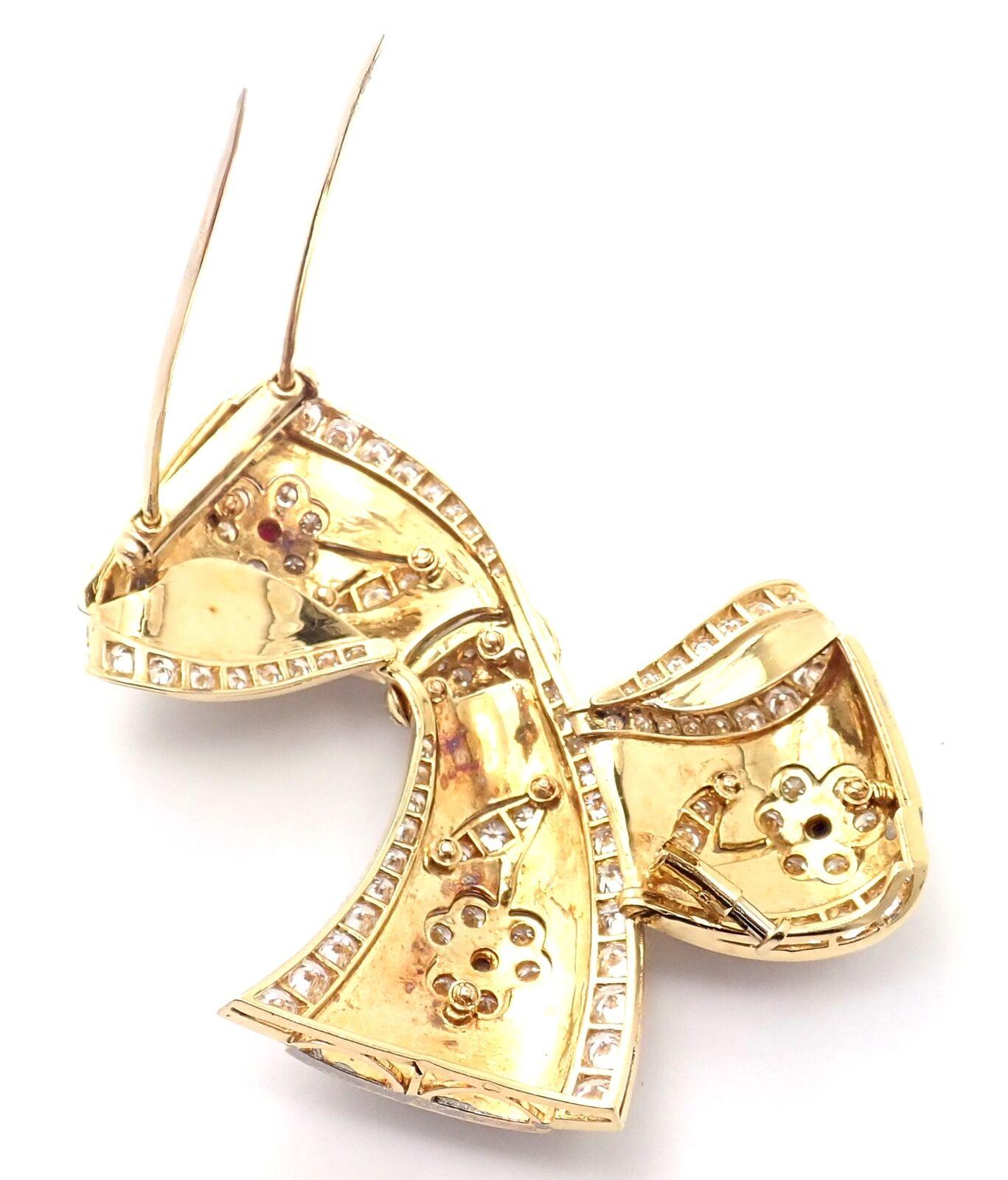 Brilliant Cut Van Cleef & Arpels Diamond Ruby Emerald Sapphire Flower Gold Pin Brooch For Sale