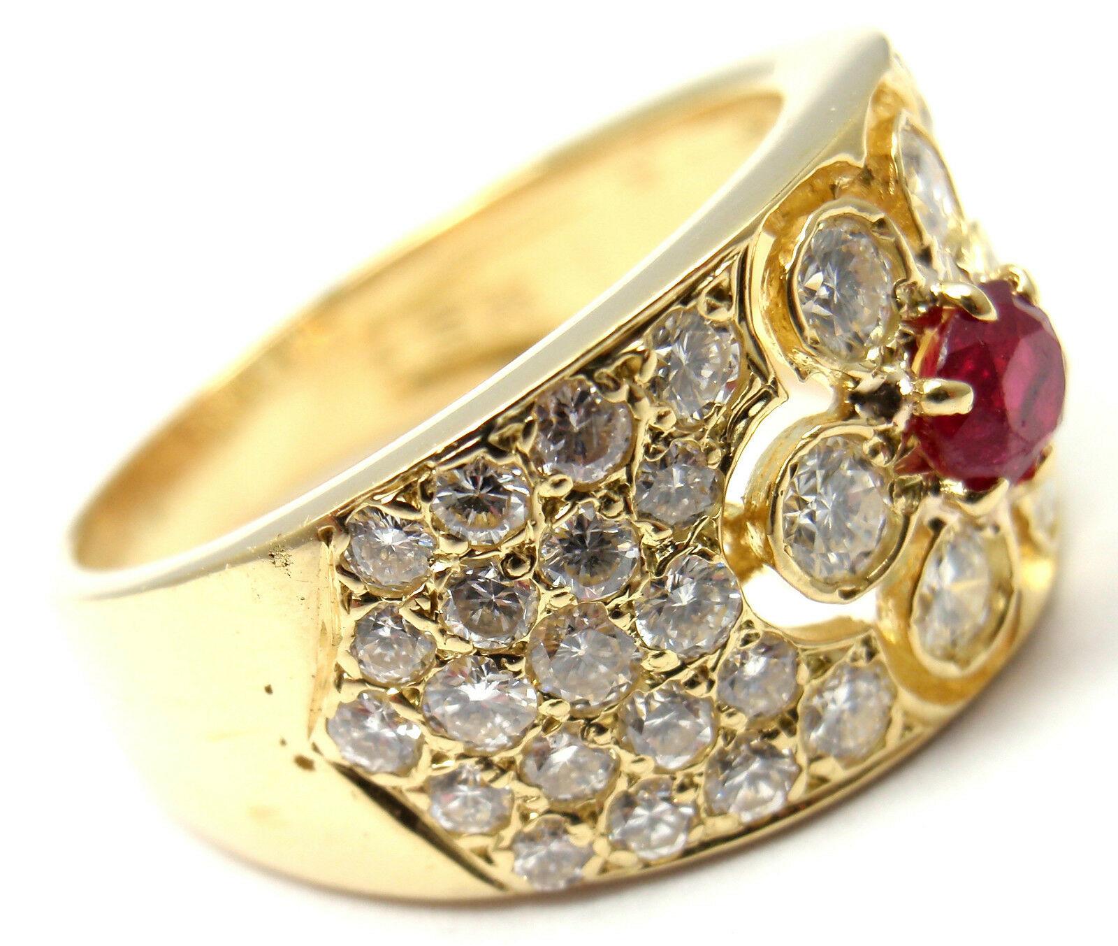 Brilliant Cut Van Cleef & Arpels Diamond Ruby Flower Yellow Gold Band Ring