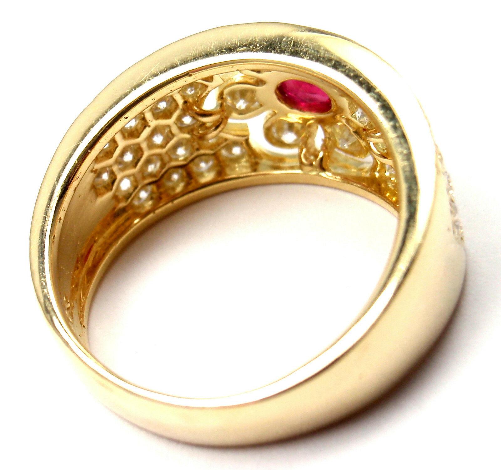 Women's or Men's Van Cleef & Arpels Diamond Ruby Flower Yellow Gold Band Ring
