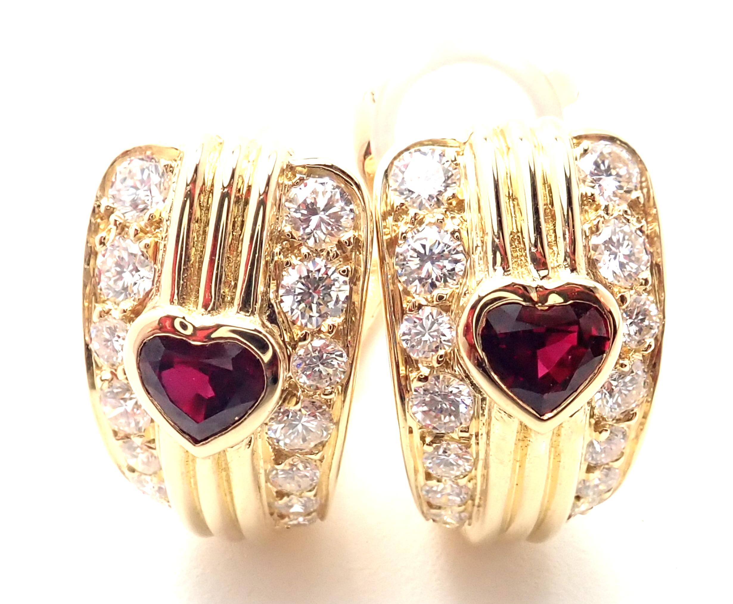 Women's or Men's Van Cleef & Arpels Diamond Ruby Heart Yellow Gold Earrings
