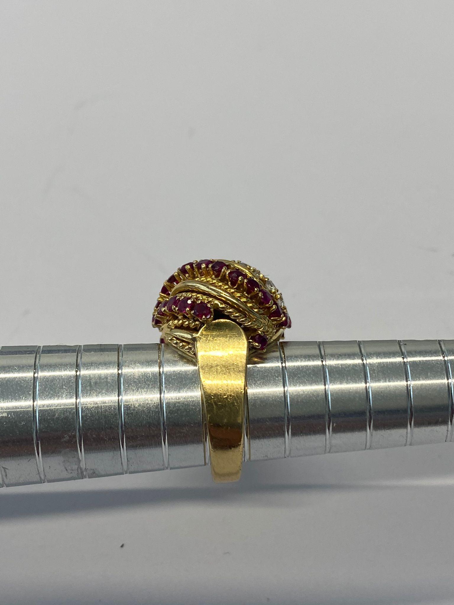Van Cleef & Arpels Diamond & Ruby Yellow Gold Ring In Good Condition For Sale In New York, NY
