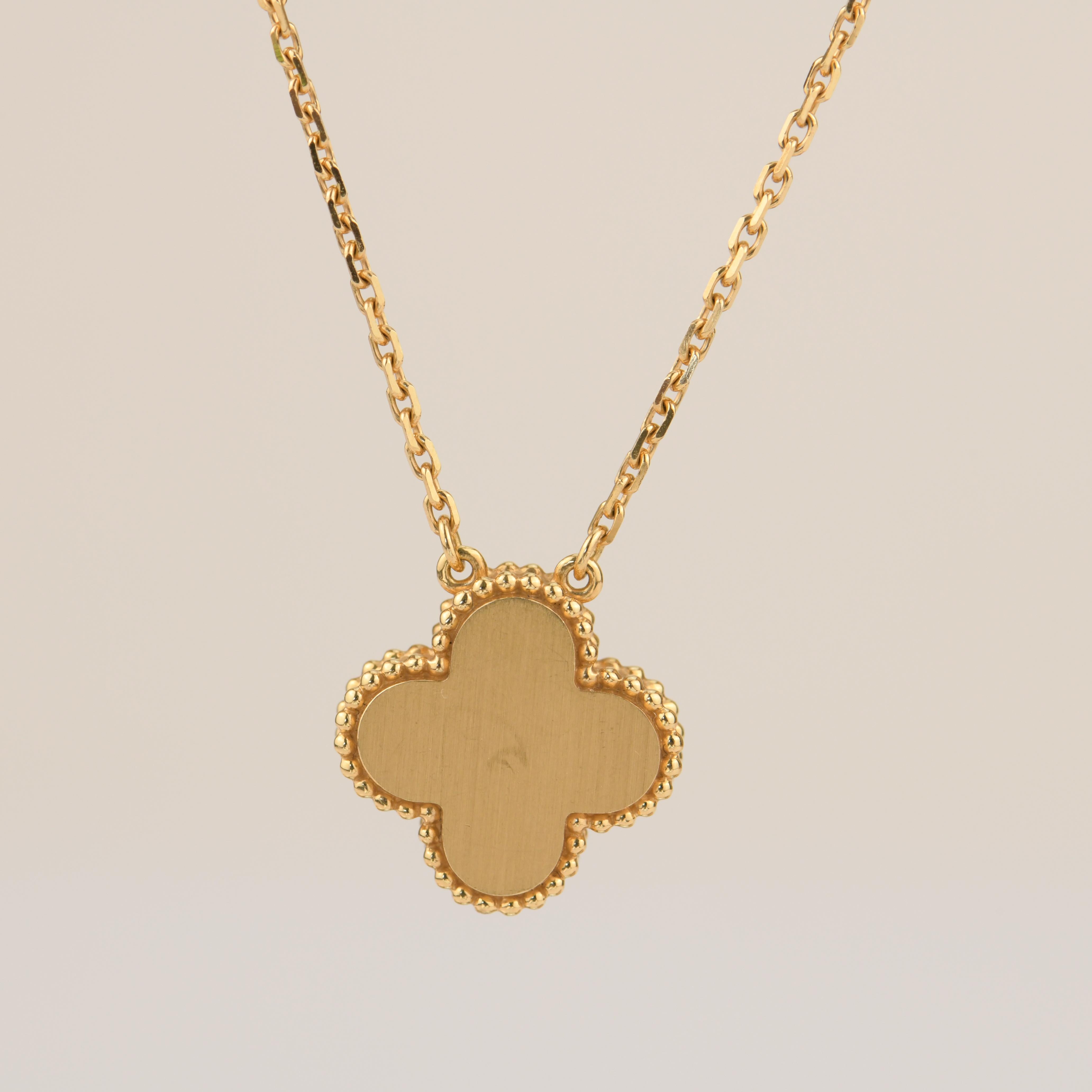 Van Cleef & Arpels Collier Alhambra en porcelaine de Sèvres à diamants:: édition limitée 3