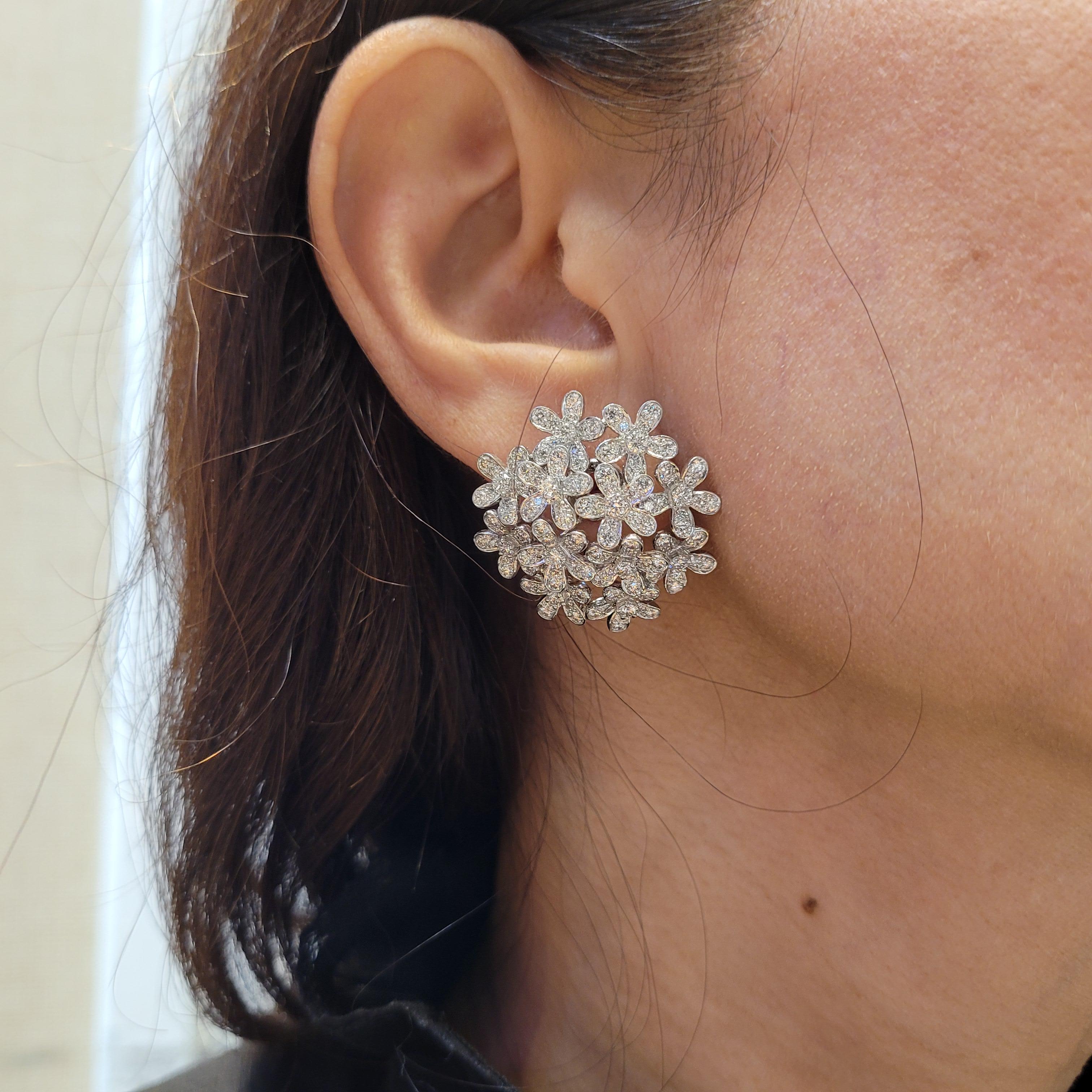 Orecchini Van Cleef & Arpels Diamond Socrate, modello grande In condizioni ottime in vendita a New York, NY