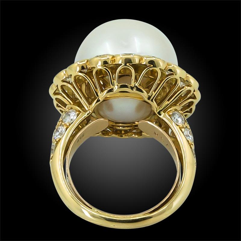 Round Cut Van Cleef & Arpels South Sea Pearl Diamond Ring For Sale