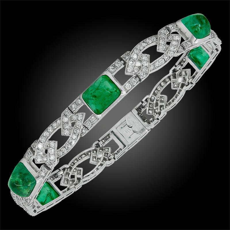 Van Cleef & Arpels Platinarmband mit Diamanten im Zuckerhut-Schliff und Smaragden im Zustand „Gut“ im Angebot in New York, NY