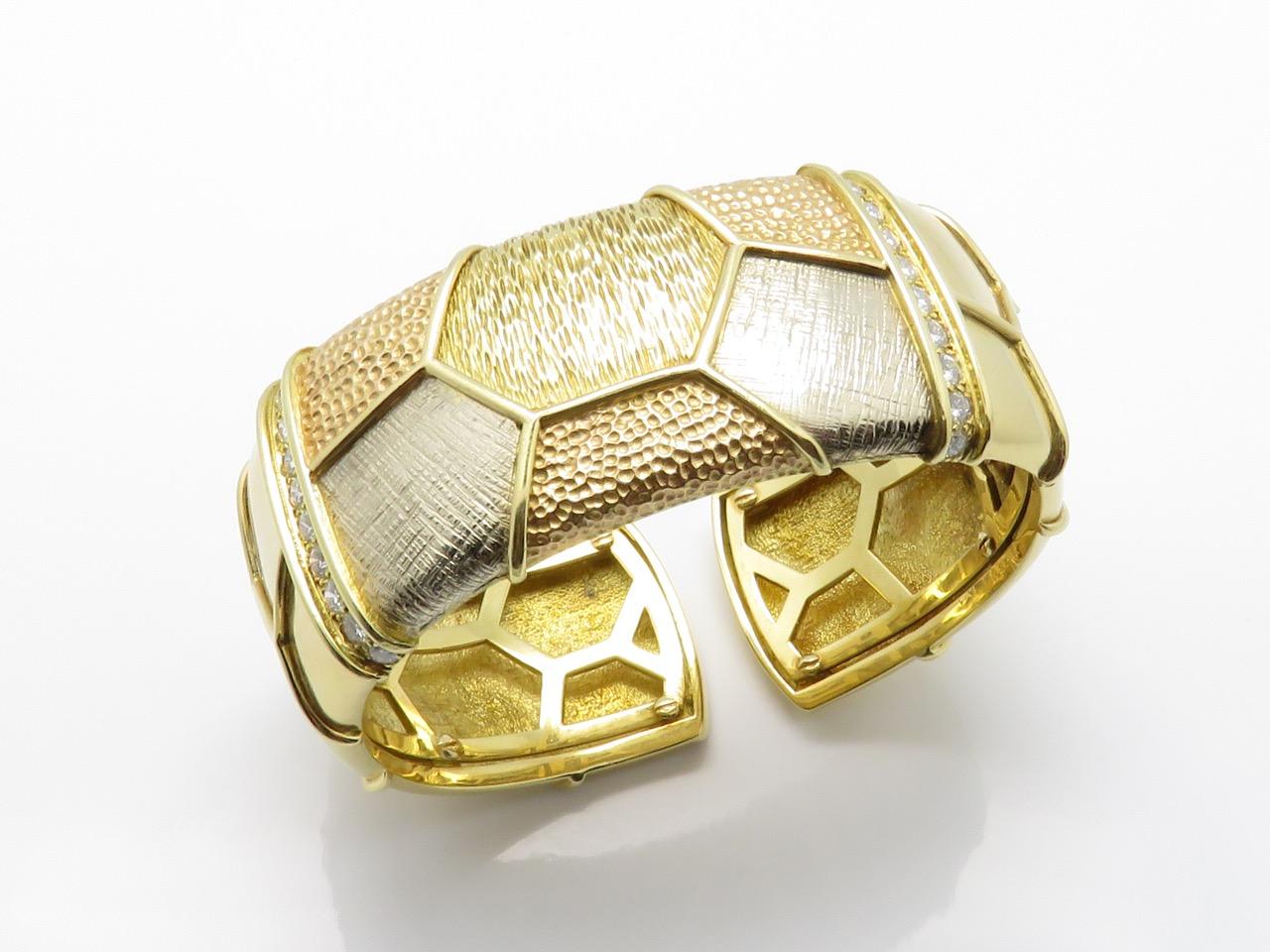 Van Cleef & Arpels Diamond Three Gold Necklace-Bracelet 4