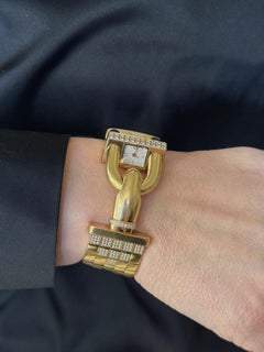 Van Cleef & Arpels Diamond Yellow Gold Buckle Bracelet Watch