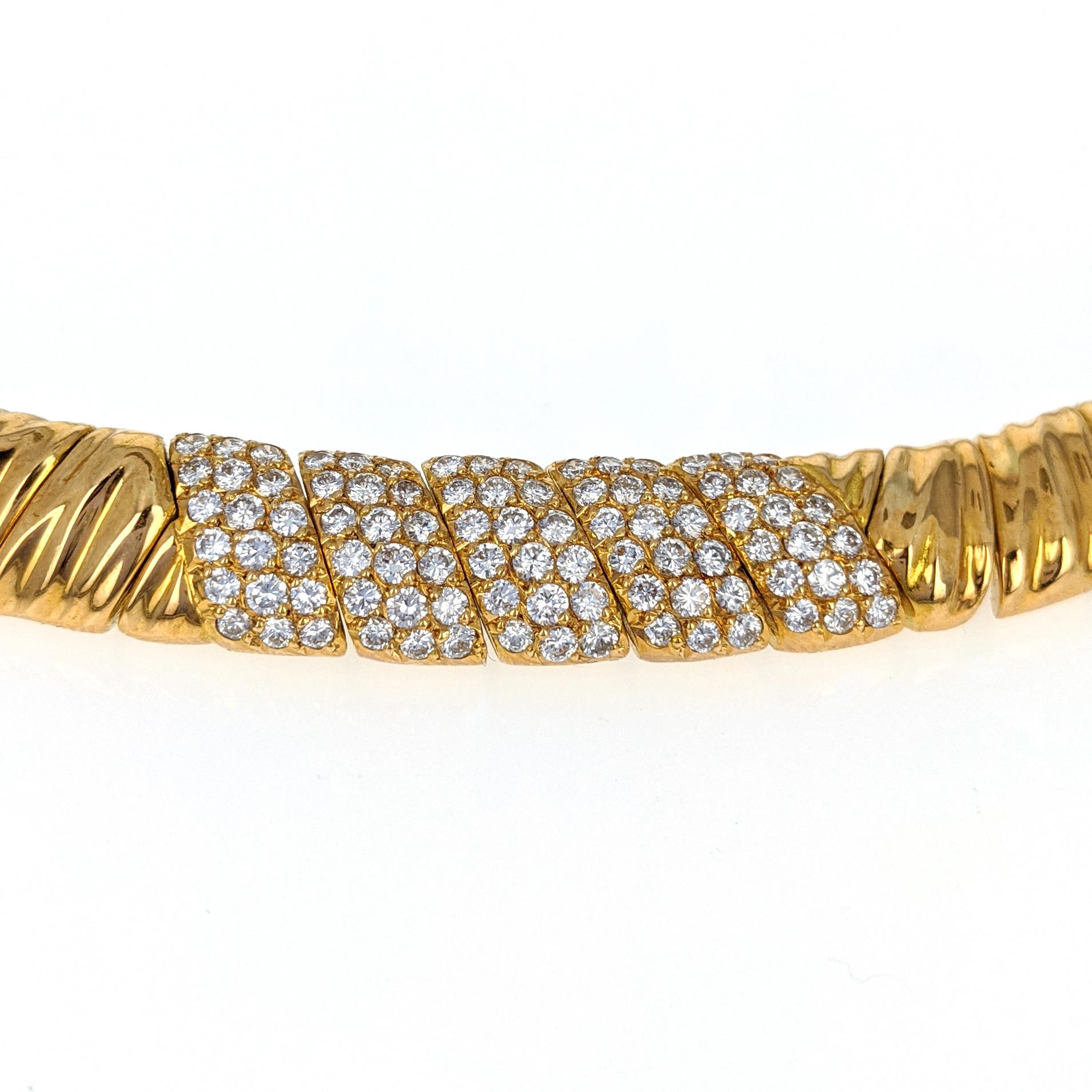 Van Cleef & Arpels Diamond Yellow Gold Choker Necklace In Good Condition In New York, NY