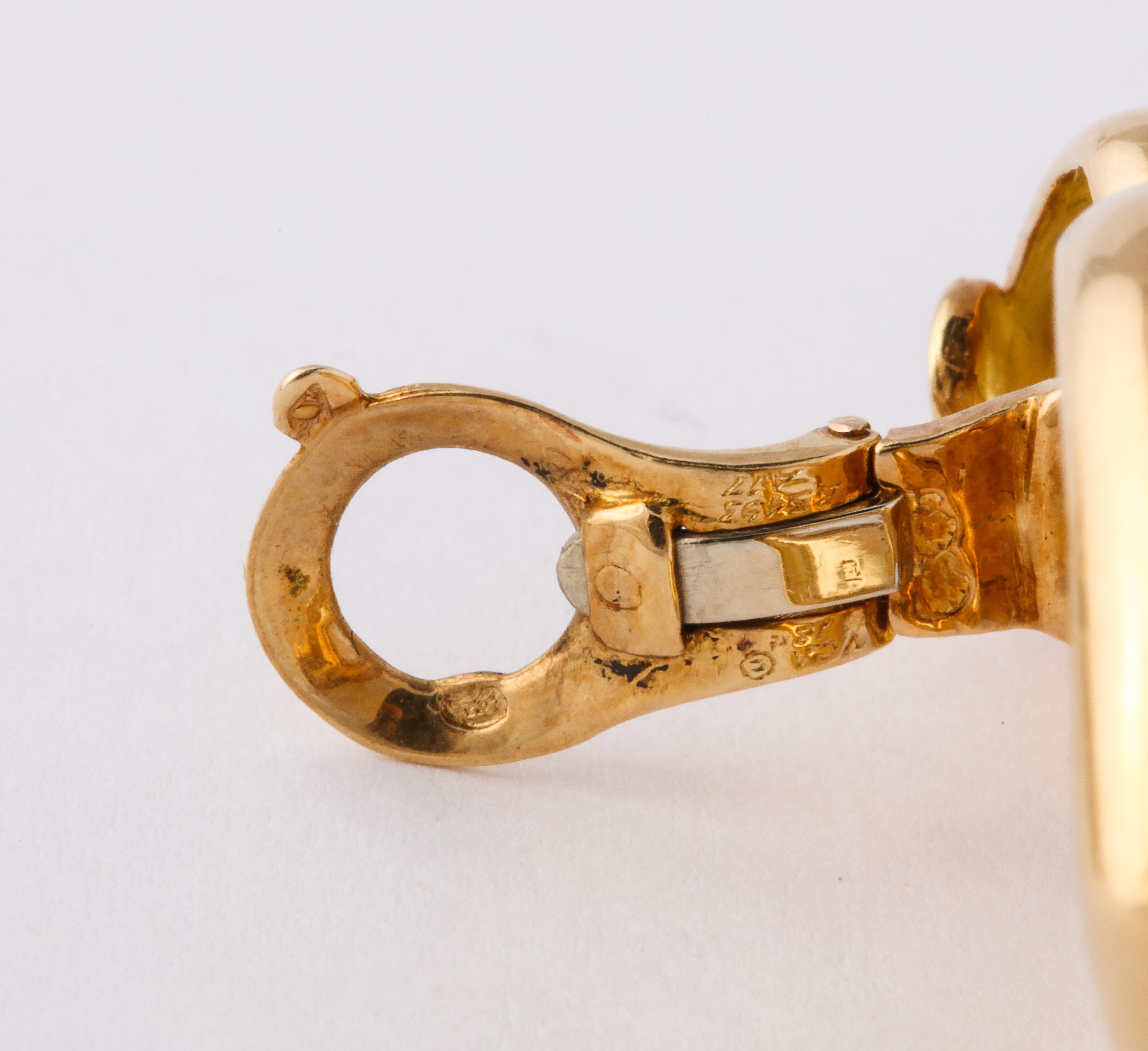 Women's Van Cleef & Arpels Diamond Yellow Gold Clip-On Earrings