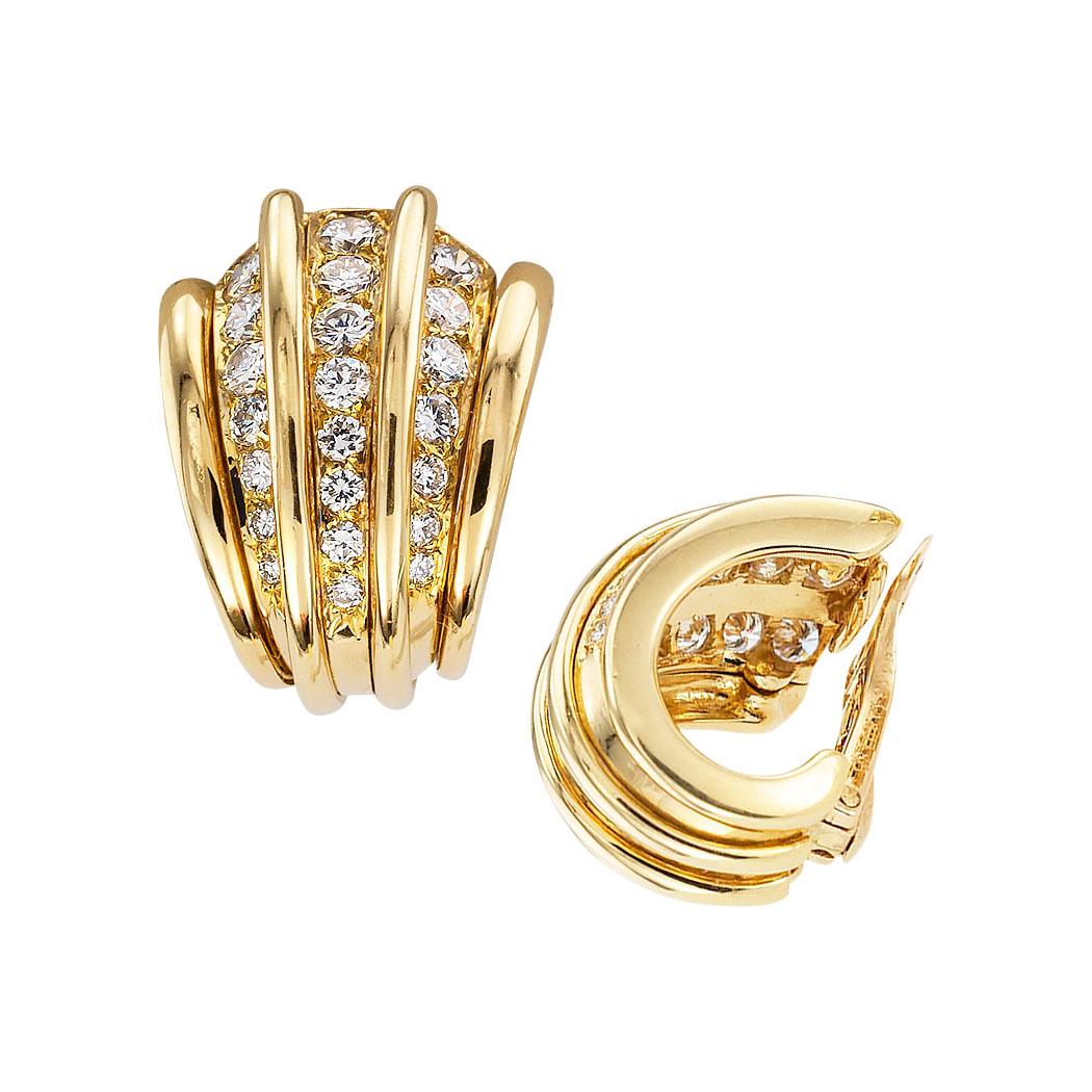 Women's Van Cleef & Arpels Diamond Yellow Gold Clip-On Earrings