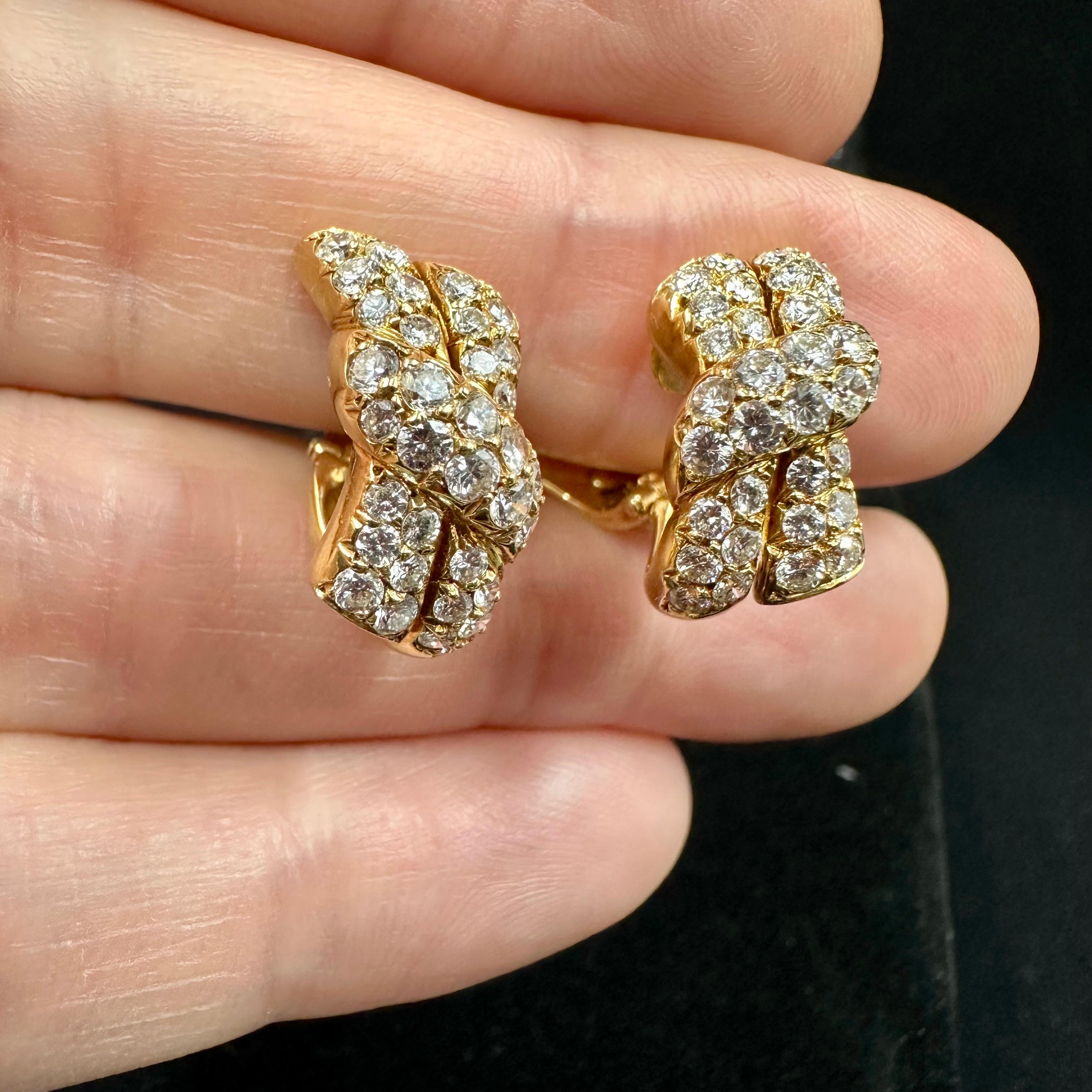 Van Cleef & Arpels Diamond Yellow Gold Earrings  In Excellent Condition For Sale In Beverly Hills, CA