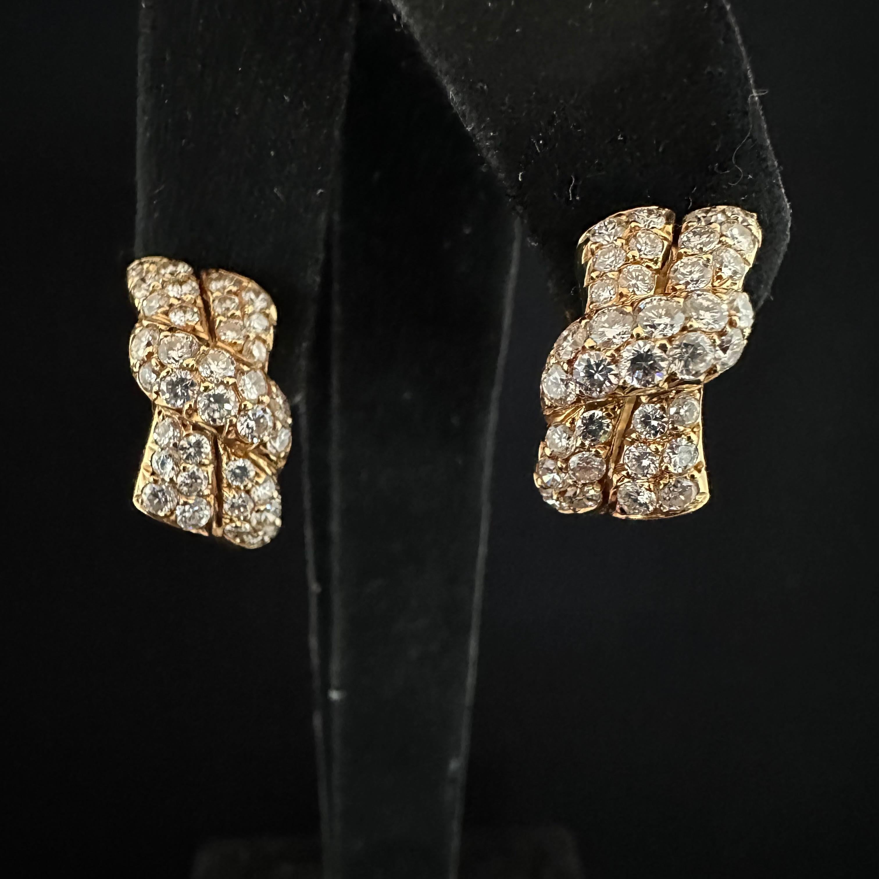 Women's or Men's Van Cleef & Arpels Diamond Yellow Gold Earrings  For Sale