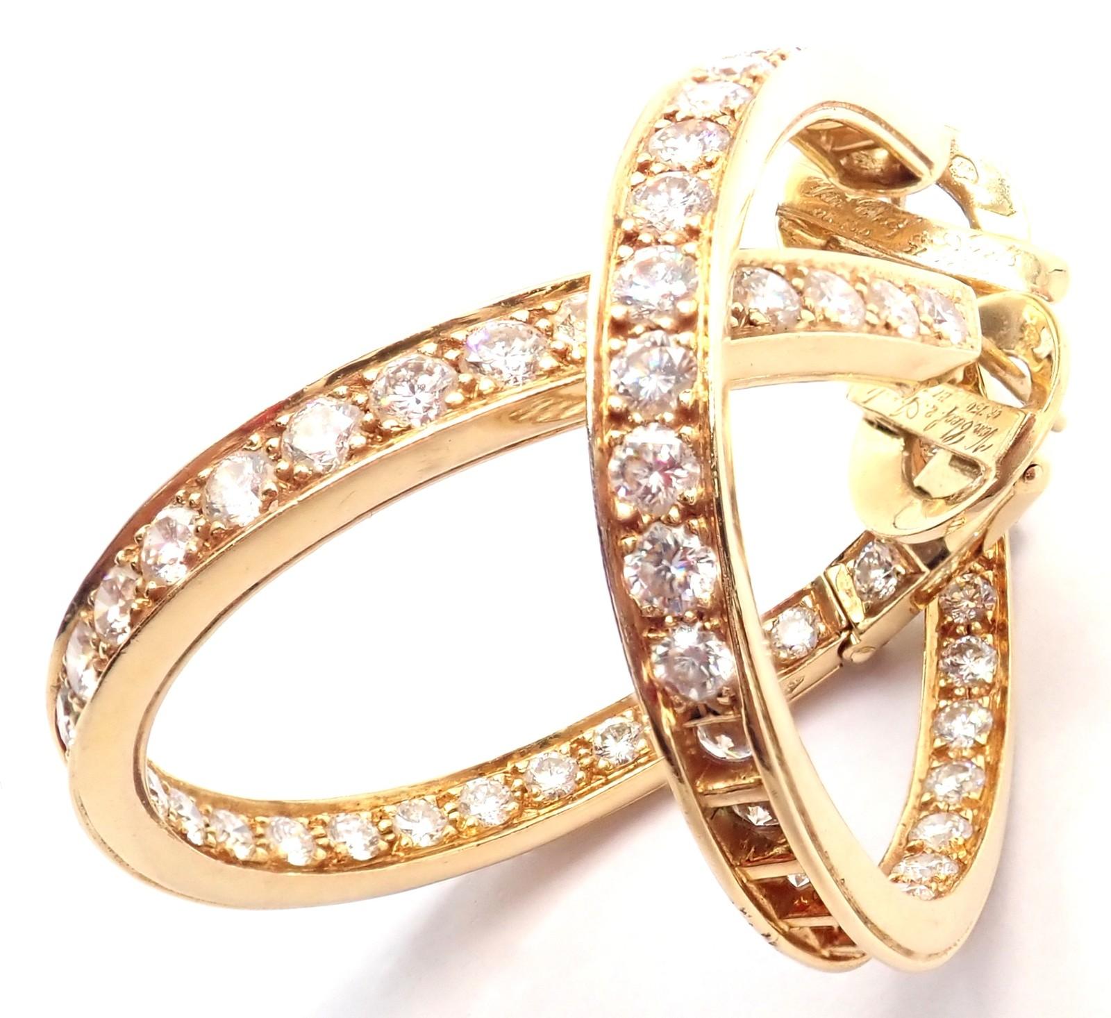 Van Cleef & Arpels Boucles d'oreilles larges en or jaune et diamants Unisexe en vente