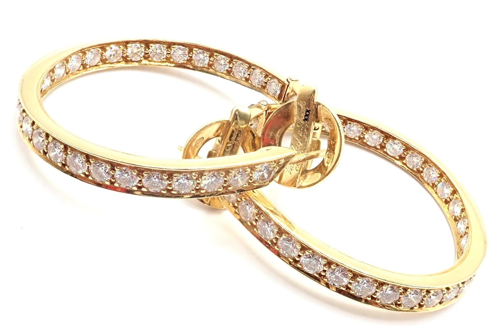 Van Cleef & Arpels Boucles d'oreilles larges en or jaune et diamants en vente 1