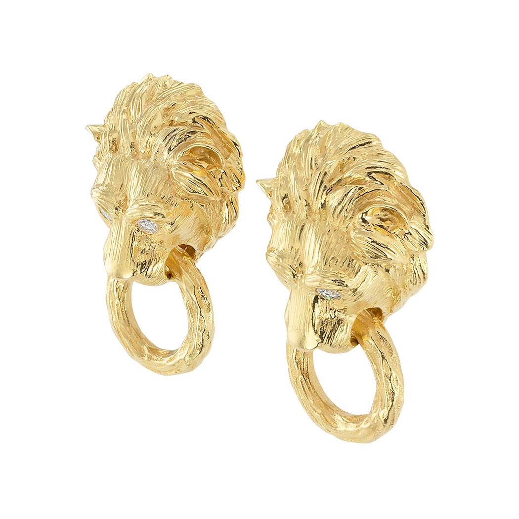 Modern Van Cleef & Arpels Diamond Yellow Gold Lion Head Door Knocker Earrings