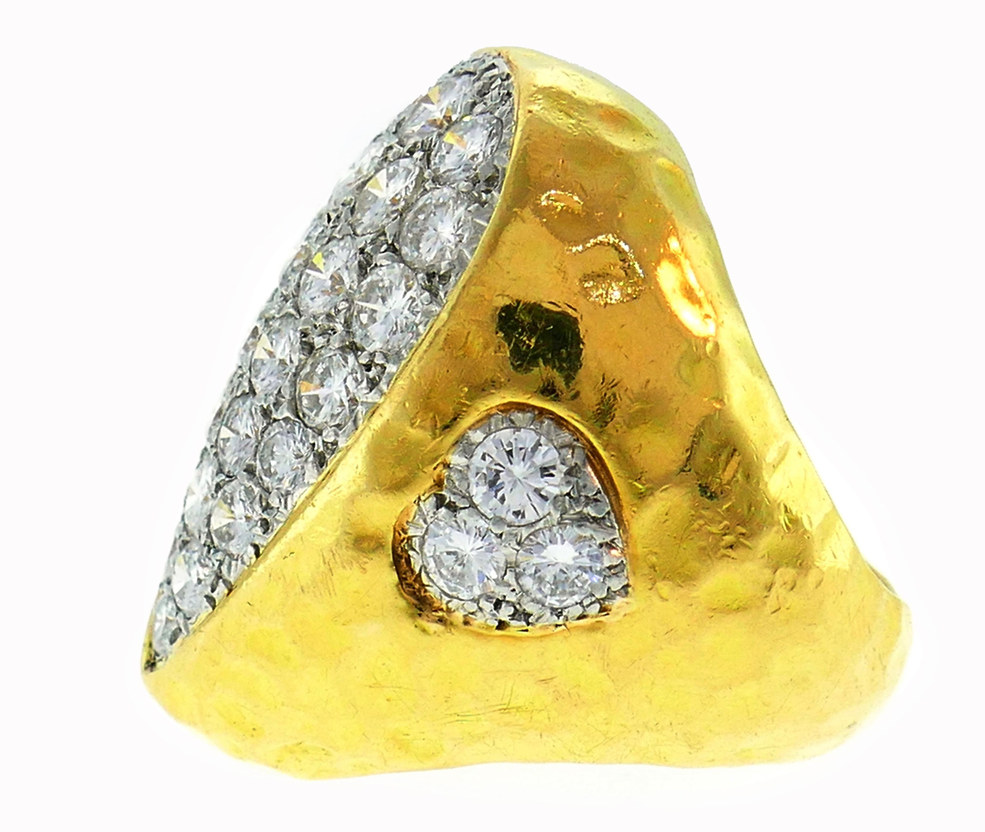 Van Cleef & Arpels Diamond Yellow Gold Ring, 1980s In Excellent Condition In Beverly Hills, CA