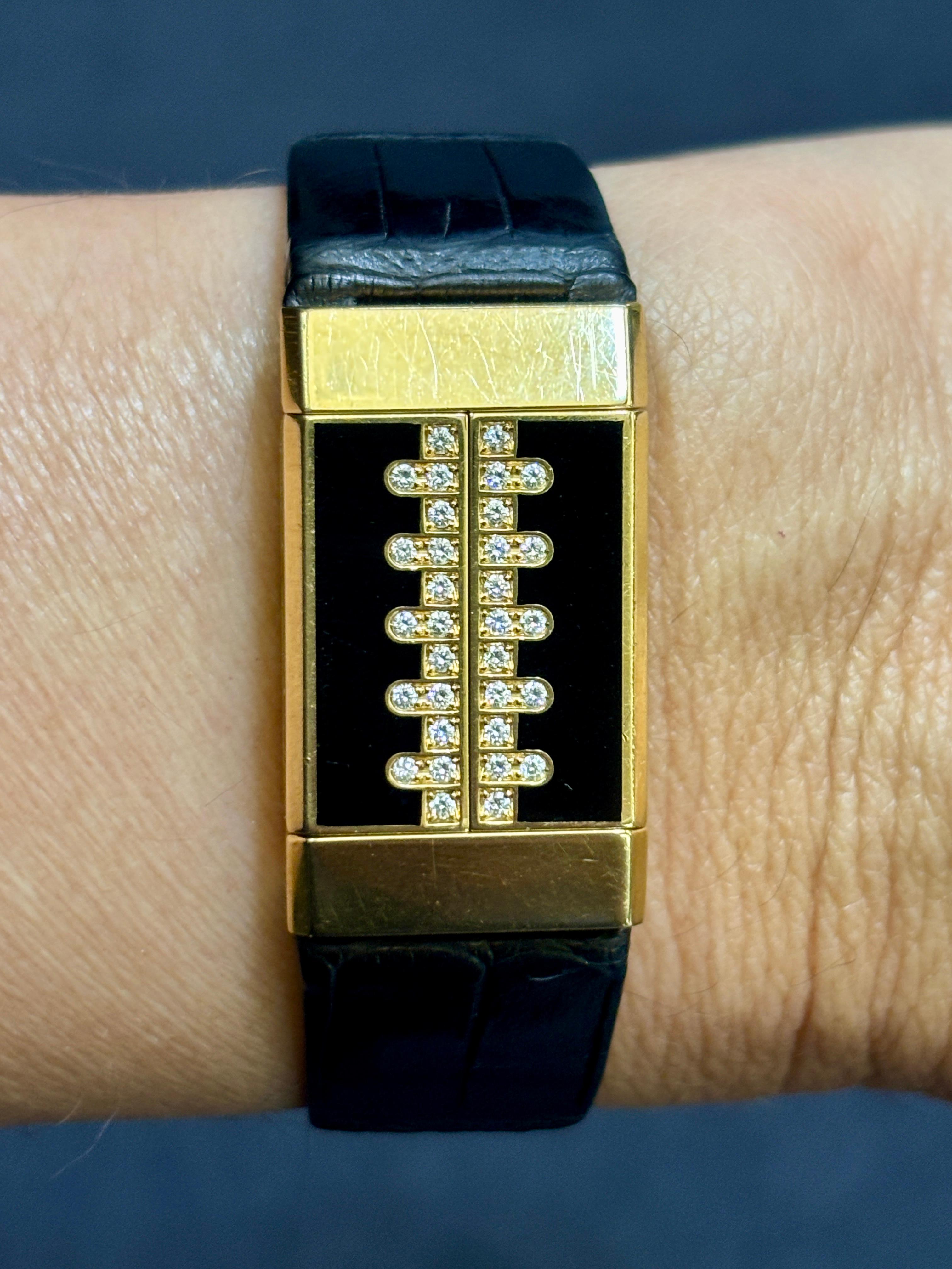 Reloj Van Cleef & Arpels Domino 39 de oro Contemporáneo en venta