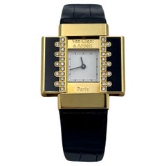 Van Cleef & Arpels Domino 39 gold watch