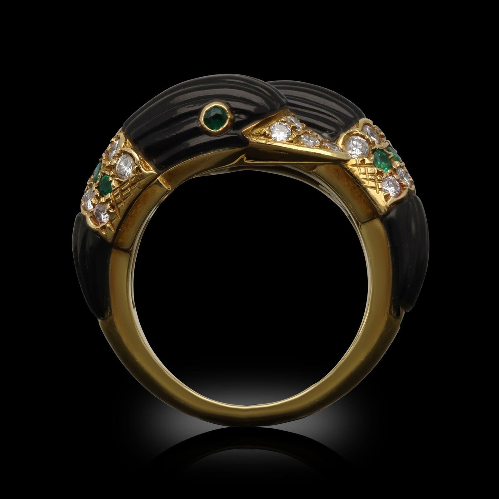 Van Cleef & Arpels Doppelkopf Swan Ring aus schwarzem Onyx mit Diamanten Smaragden (Brillantschliff) im Angebot