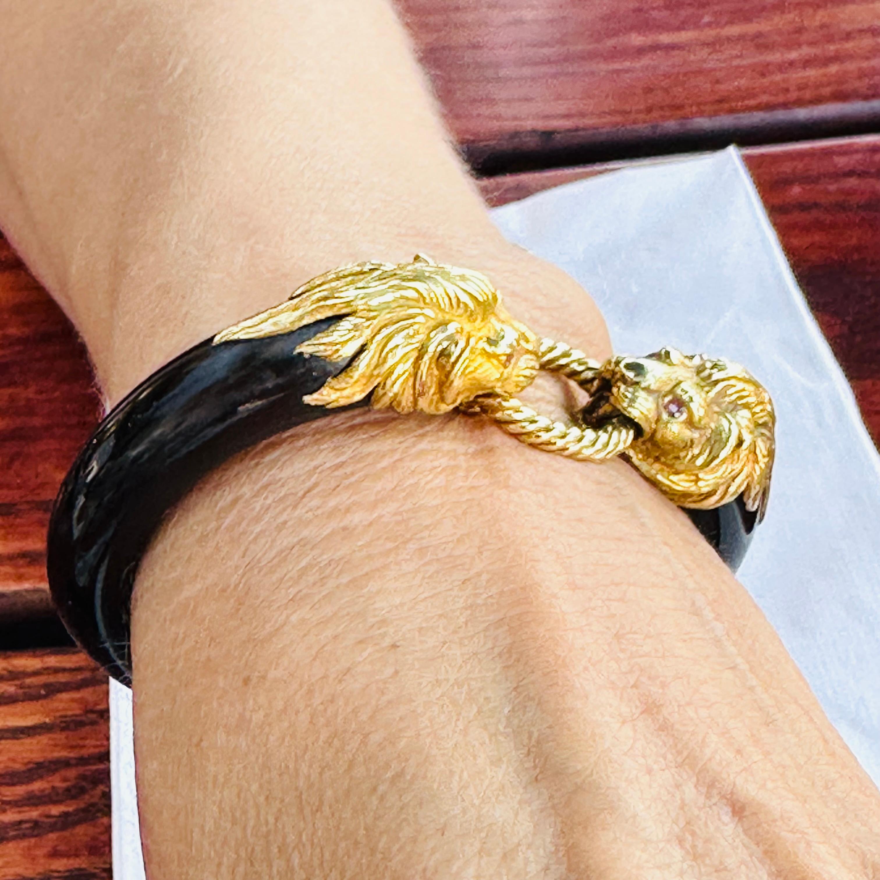 Van Cleef & Arpels Doppel-Löwenkopf-Armband aus Gelbgold für Damen oder Herren